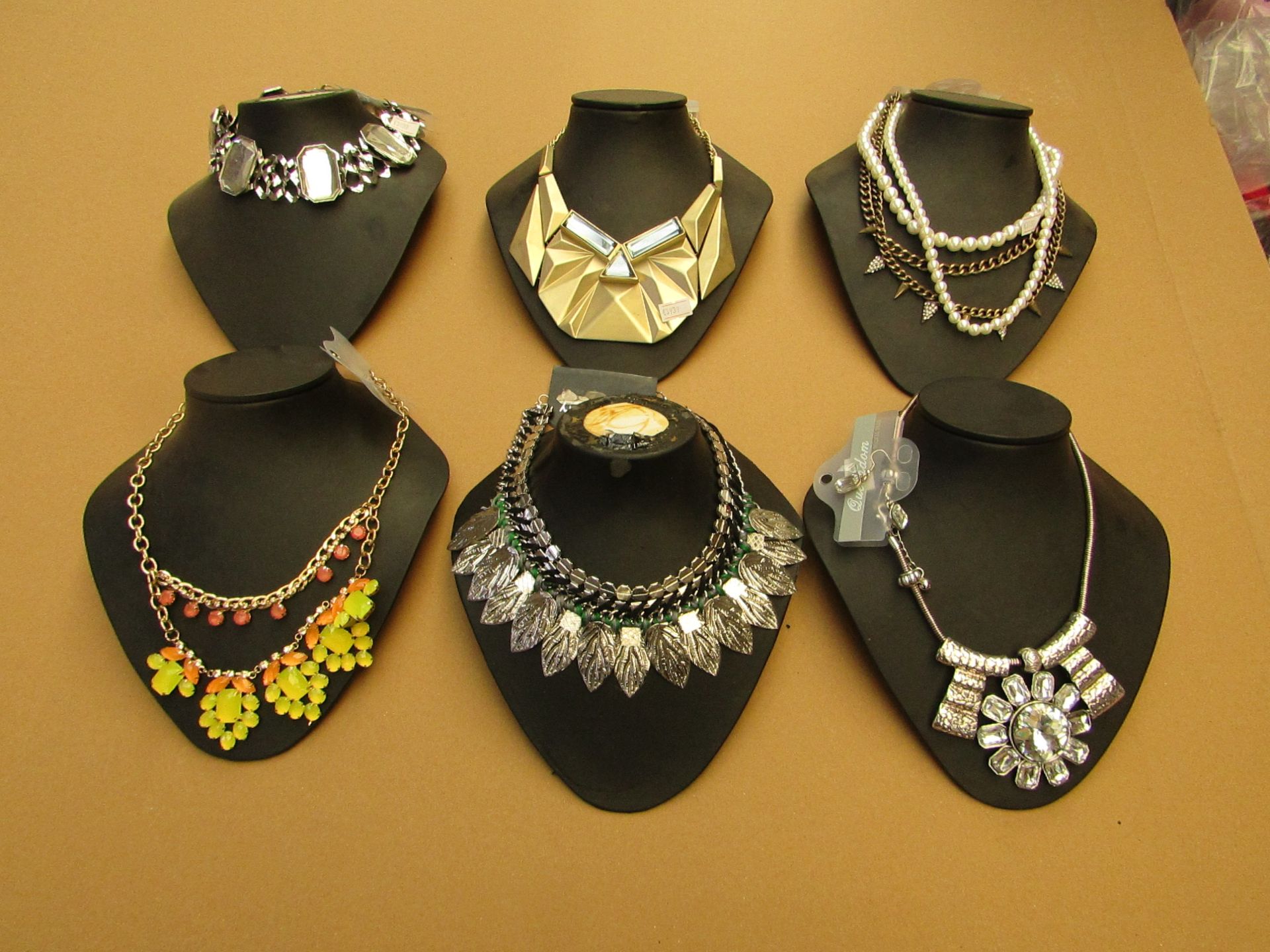 5 x Fashion Necklaces new (randomly picked)