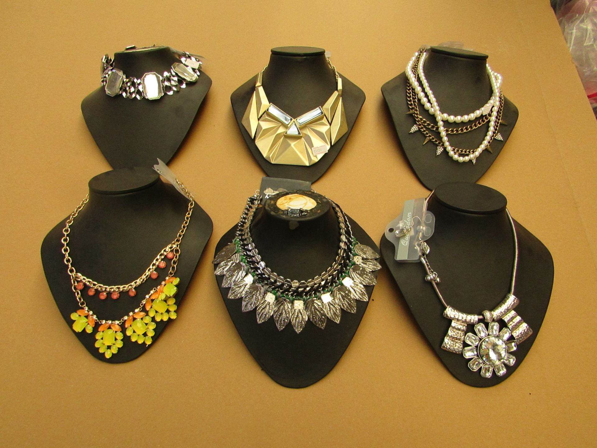 5 x Fashion Necklaces new (randomly picked)