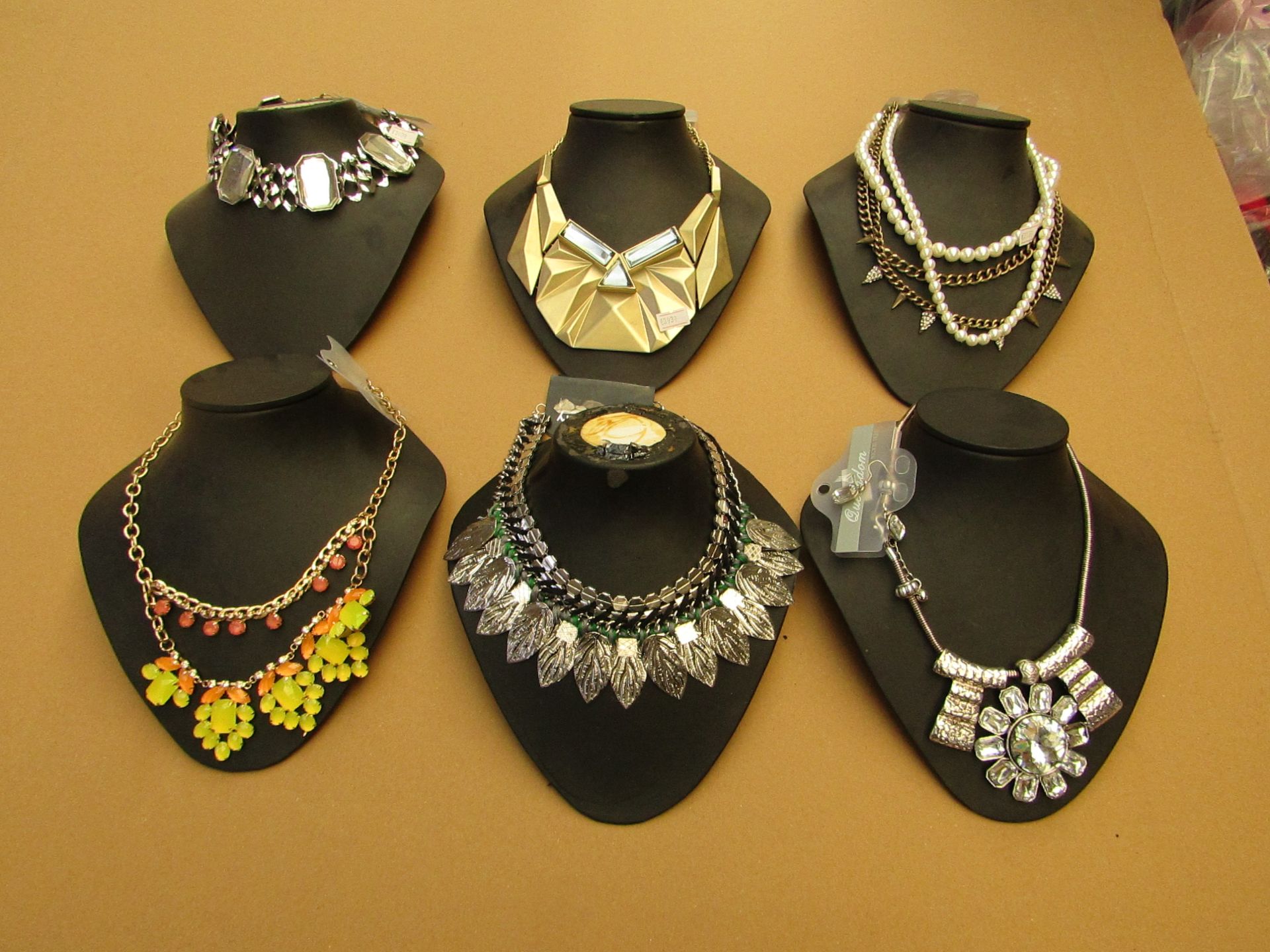 5 x Fashion Necklaces new (randomly picked)