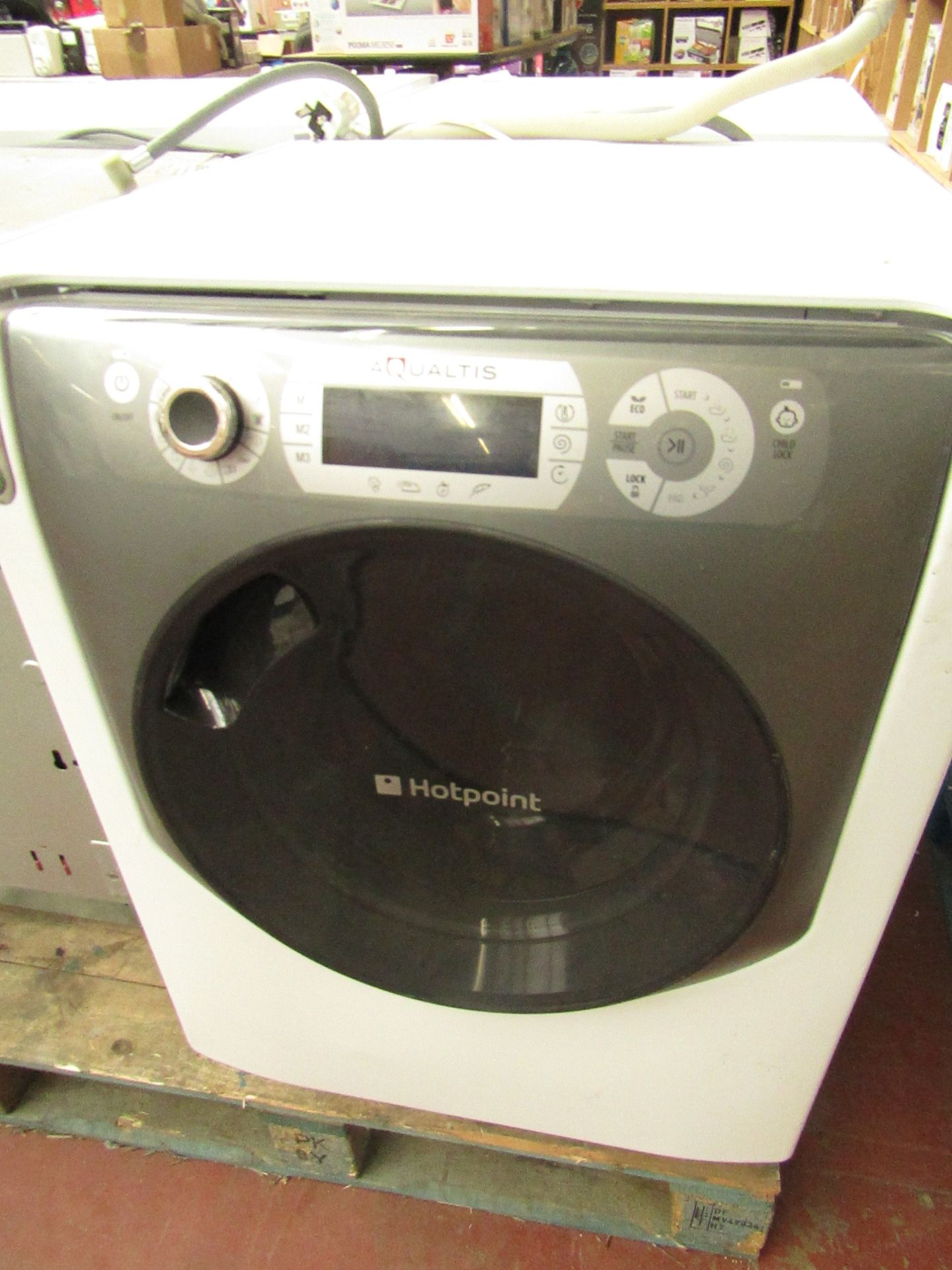 Hotpoint Aqualtis AQ113DA 697E 11Kg Steam washing machine, RRP £499, Powers on and Spins