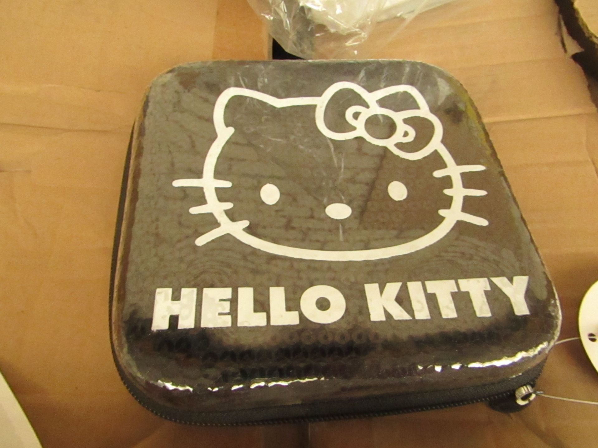 5x Hello Kitty CD cases, black colour, all new.