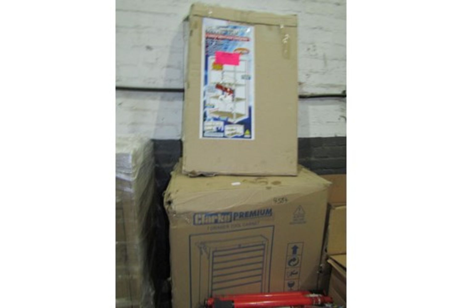 Fresh Stock of Machine Mart Including: bulk box lots of machine mart, boxes of various tools and more!