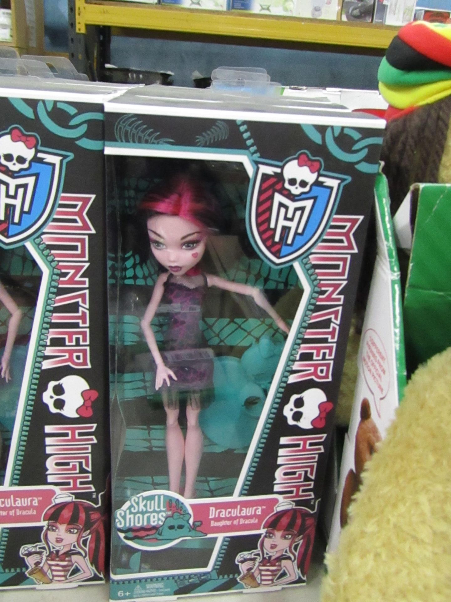 Monster High draculaura doll, new and boxed.