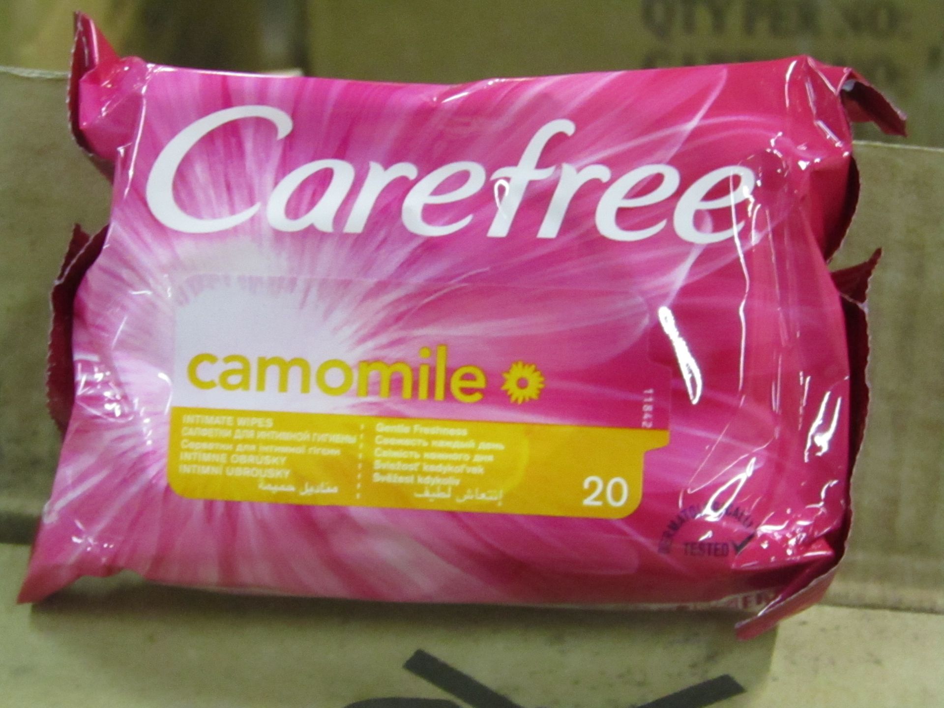 10x packs of 20 Carefree Camonile intimate wipes.