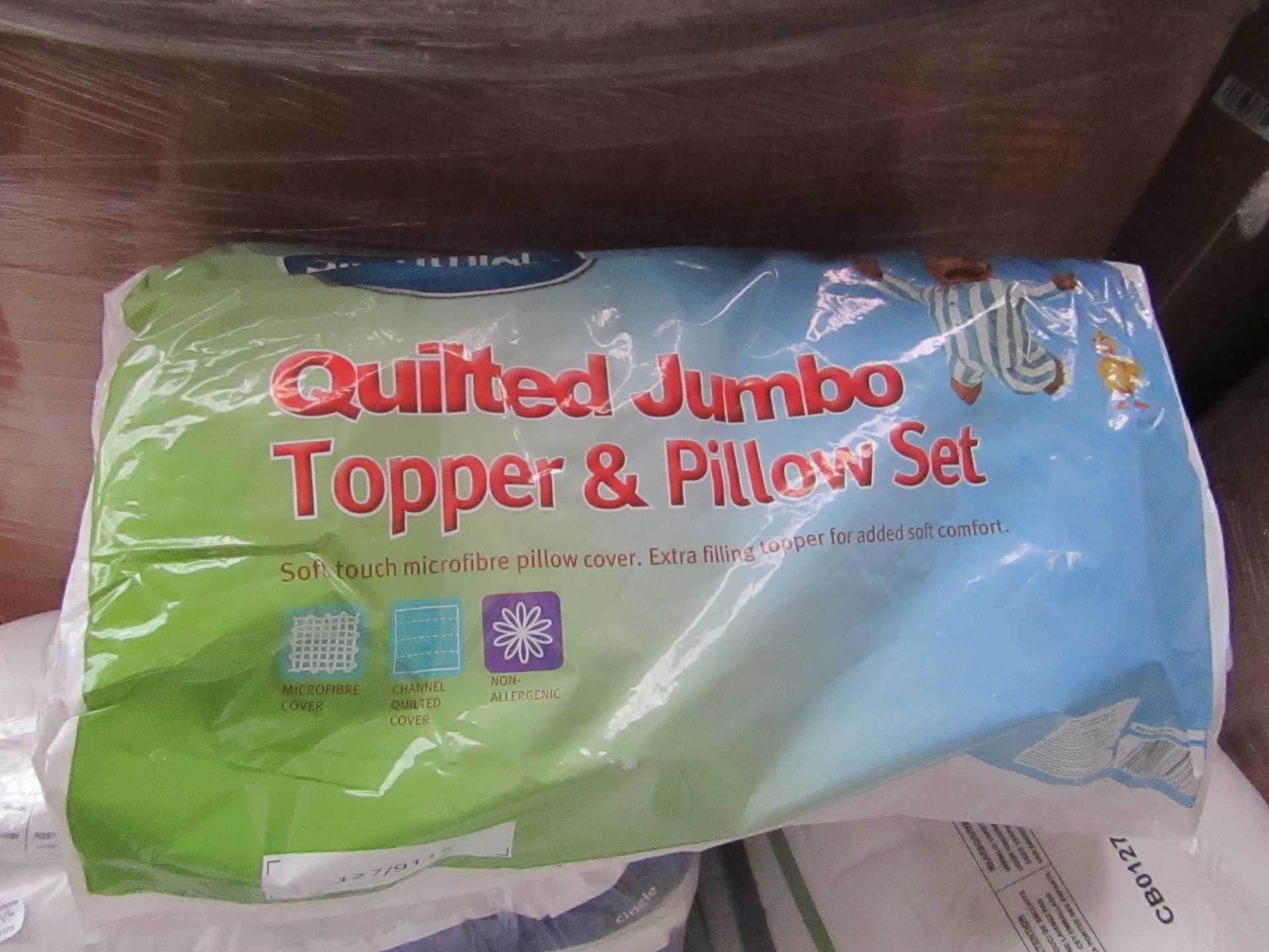 Silent Night Quilted Jumbo topper and pillow set single, brand new and packaged.  RRP £11.99