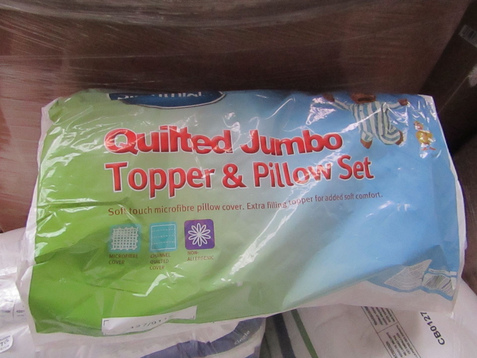 Silent Night Quilted Jumbo topper and pillow set single, brand new and packaged.  RRP £11.99