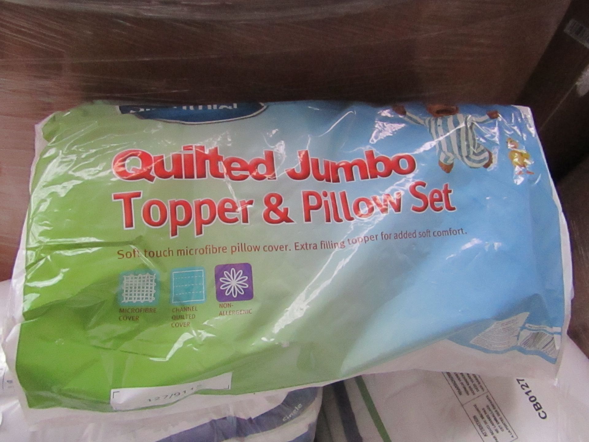 Silent Night Quilted Jumbo topper and pillow set single, brand new and packaged.  RRP £11.99