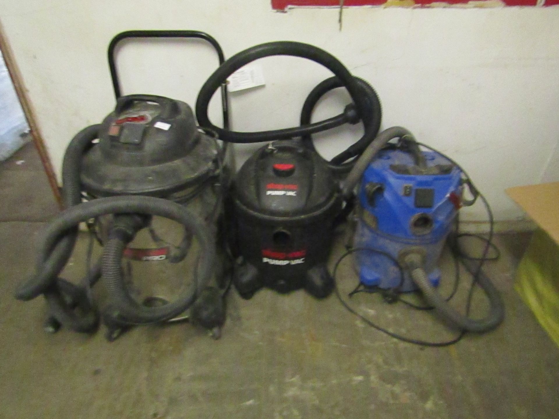 this lot contains 3 eet and dry vacs being, a Shop vac Pump Vac, a Nilfisk Mutli 20 vac and - 1x