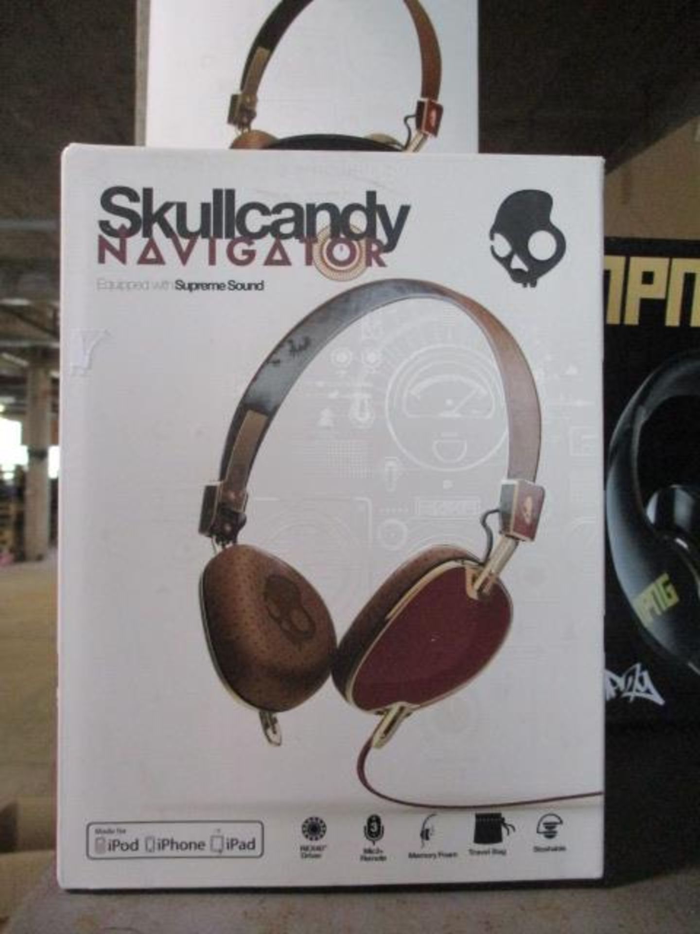 SkullCandy Navigator Headfones boxed and unchecked