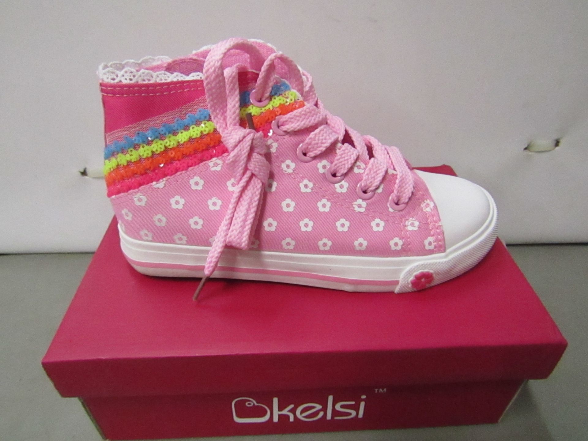 Kelsi Girls pink boot with sequence design on side size 9 new & boxed