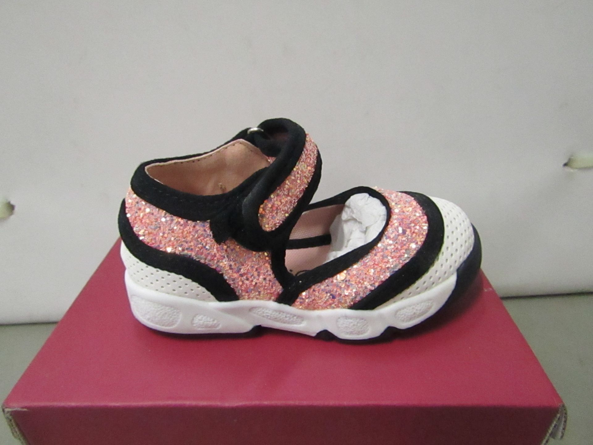 Kelsi Girls shoe with pink sequence design also velcro fastening size K5 new & boxed