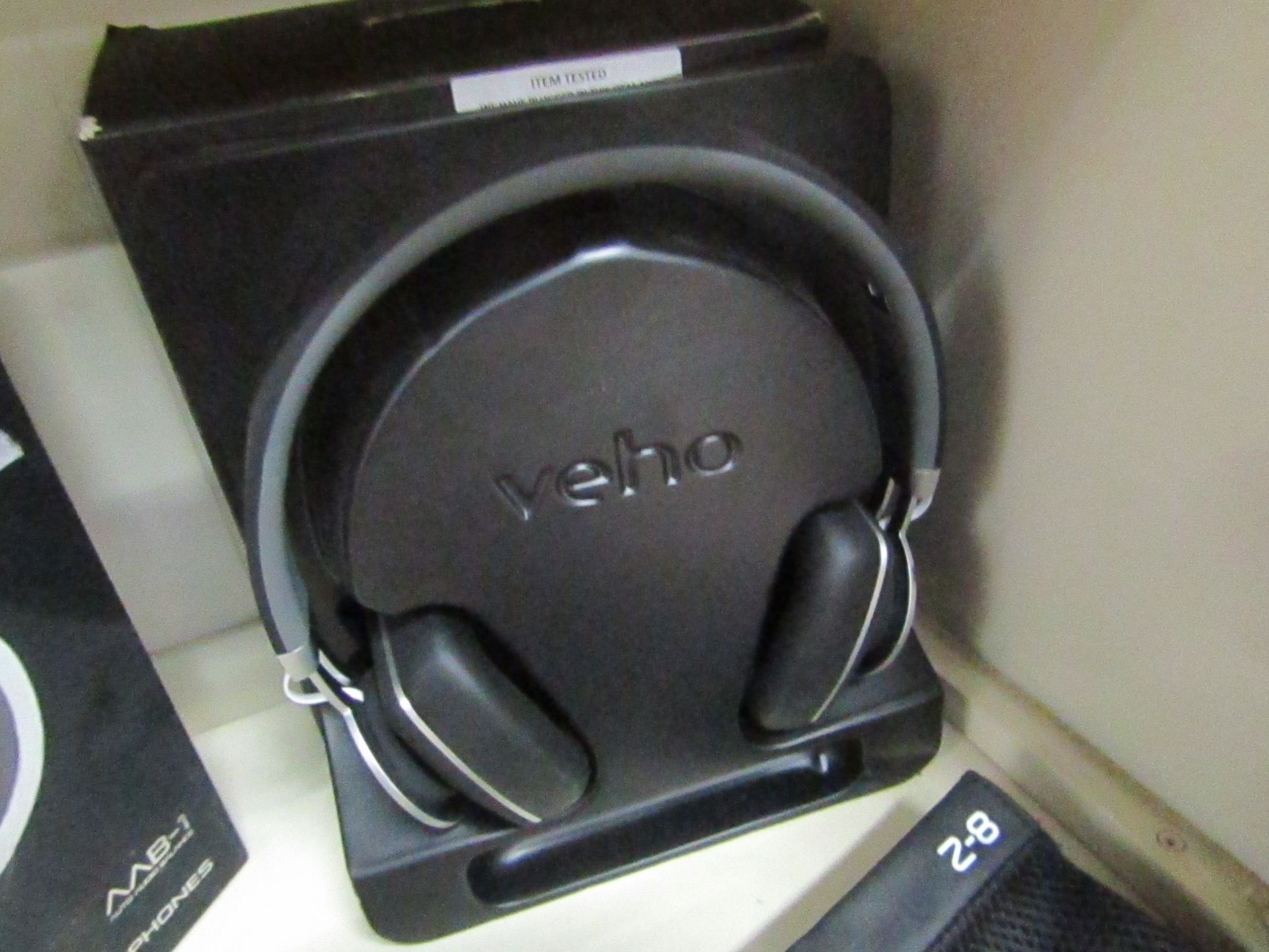 Veho 2.8 headphones, tested working and boxed.