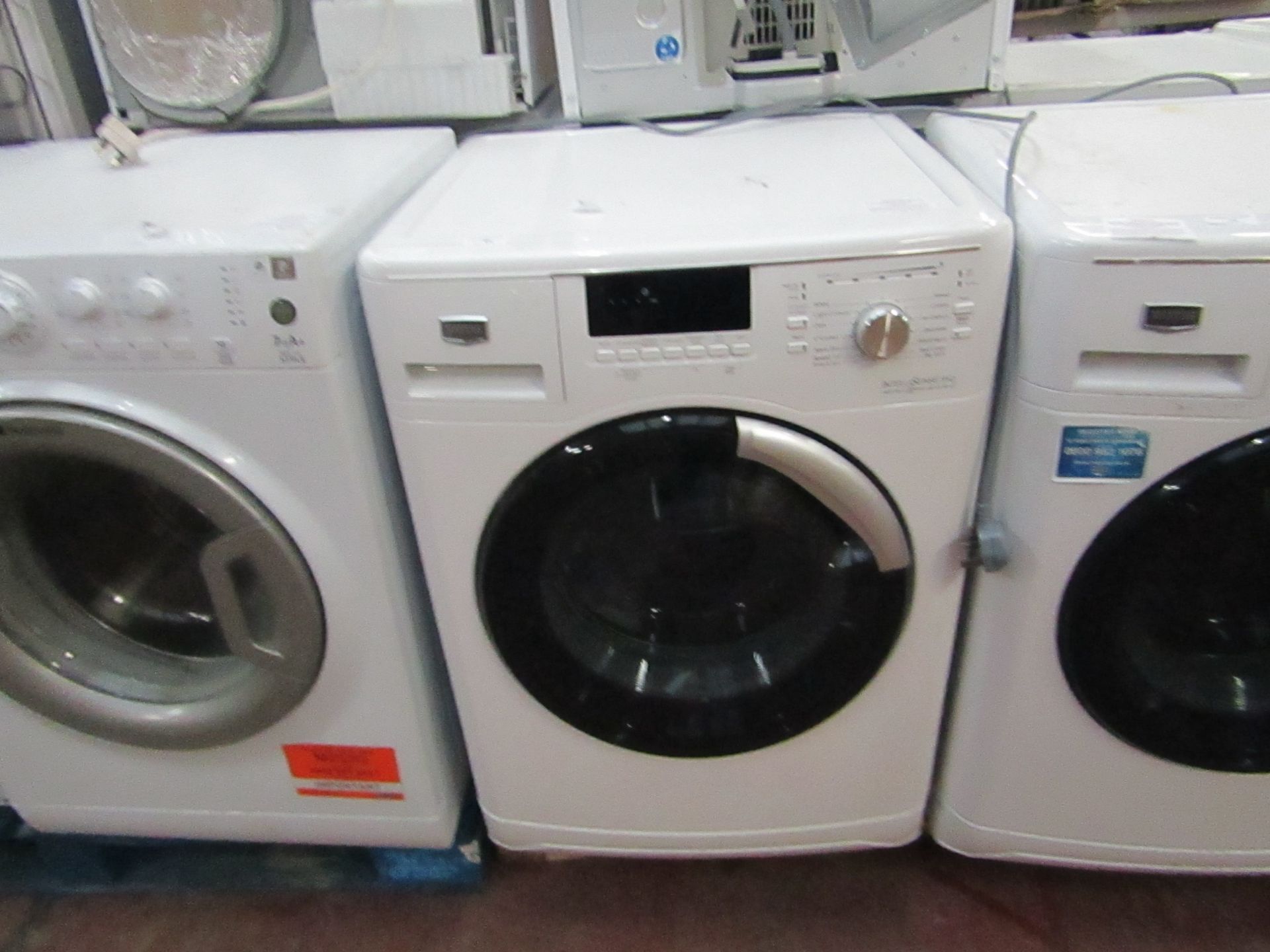 Maytag IntelliSense 8Kg washing machine, no power.