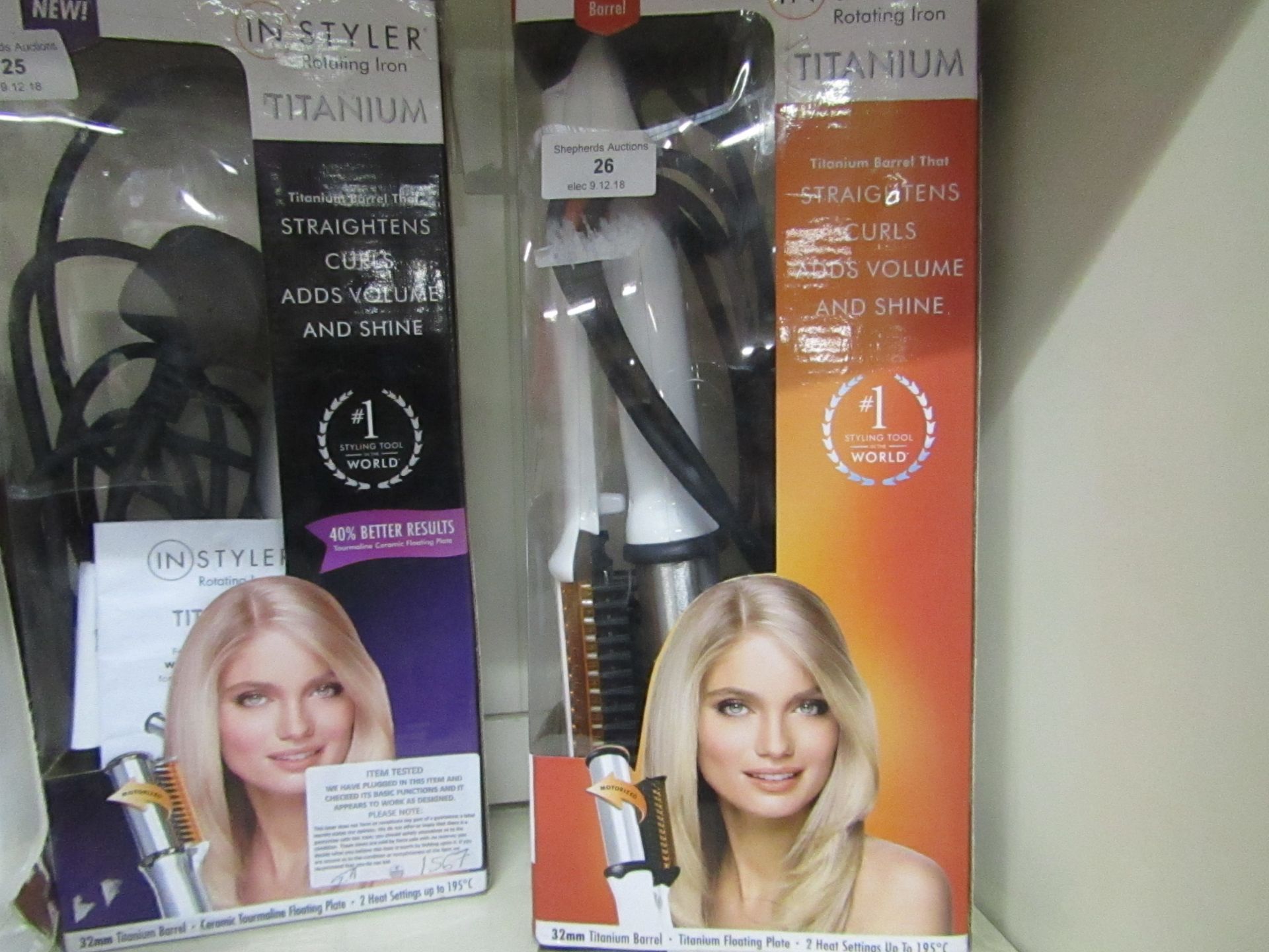 In Styler 4 in 1 rotating iron, tested working and boxed.  RRP £79.99