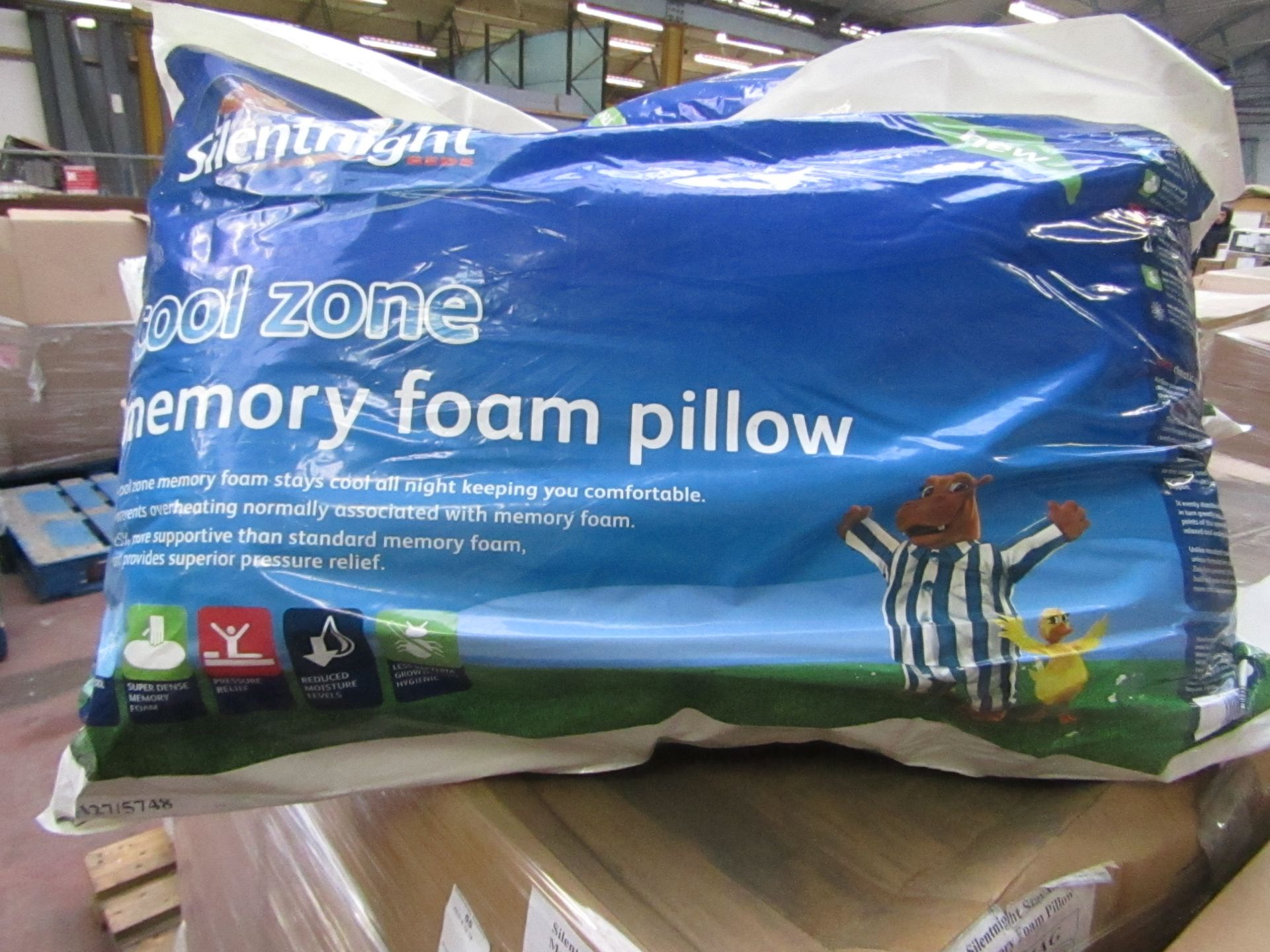 Silentnight Cool Zone memory foam pillow, brand new and packaged. RRP £19.99