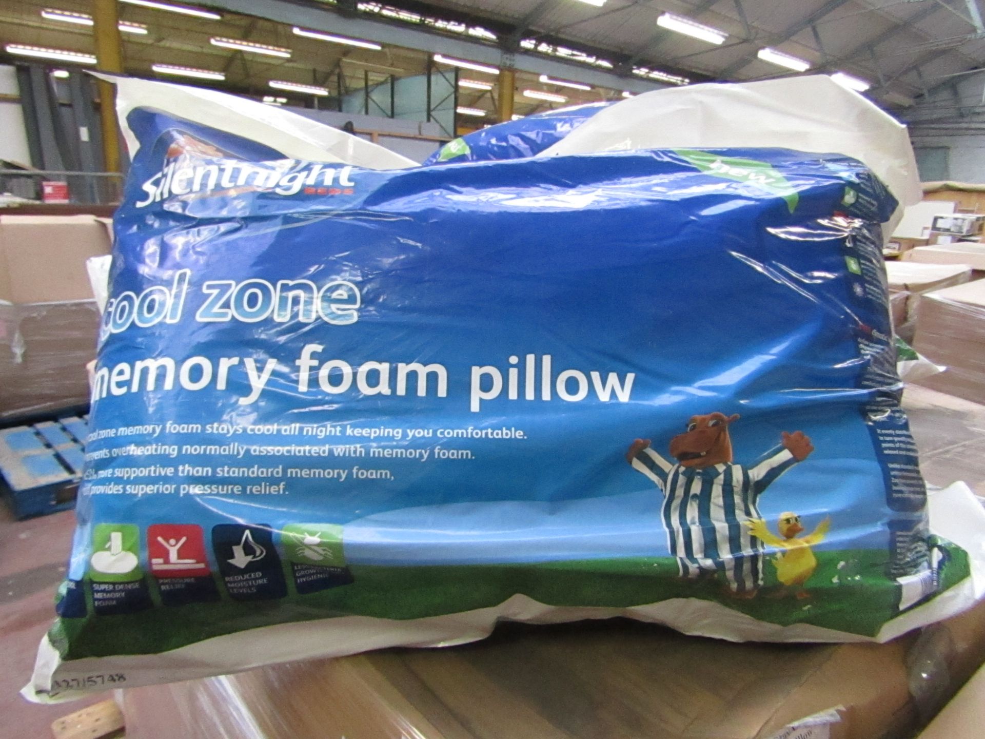 Silentnight Cool Zone memory foam pillow, brand new and packaged. RRP £19.99