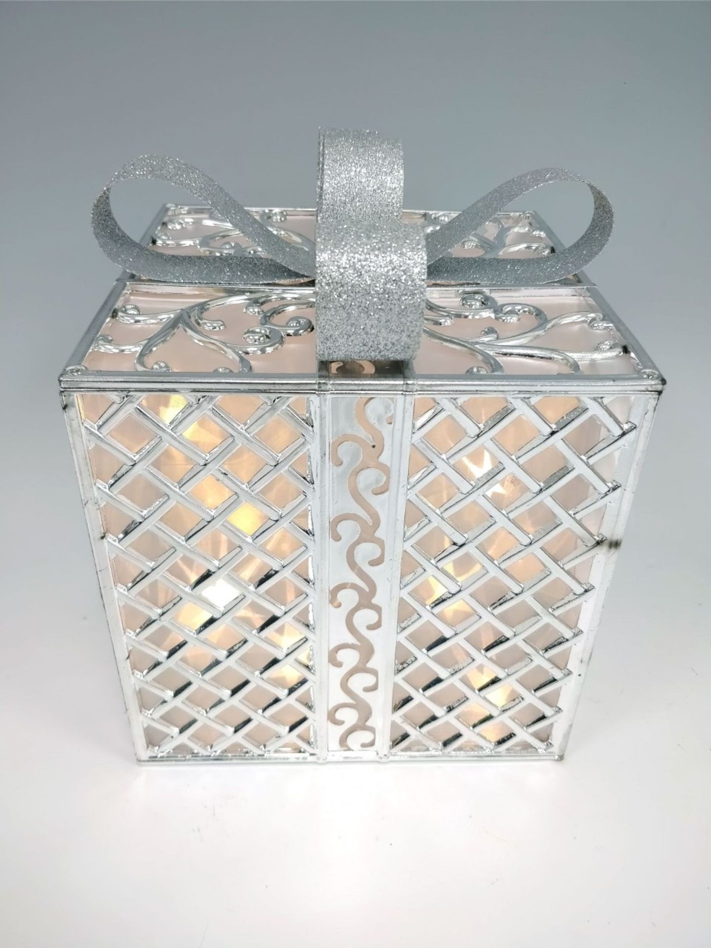10. x Cartons containing 8pcs Christmas Gift Box design LED light up Christmas decoration - Brand