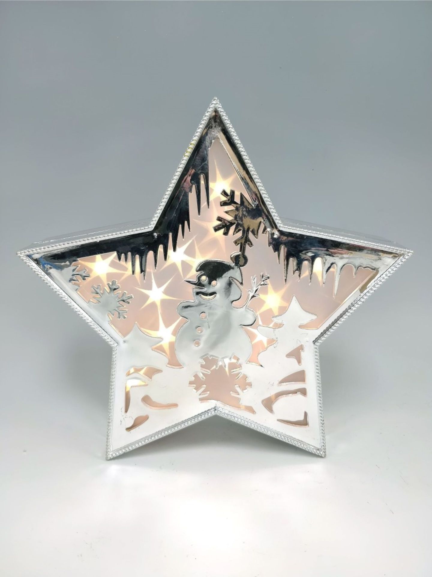 10. x Cartons containing 12 pcs Star design LED light up Christmas decoration - Brand new in