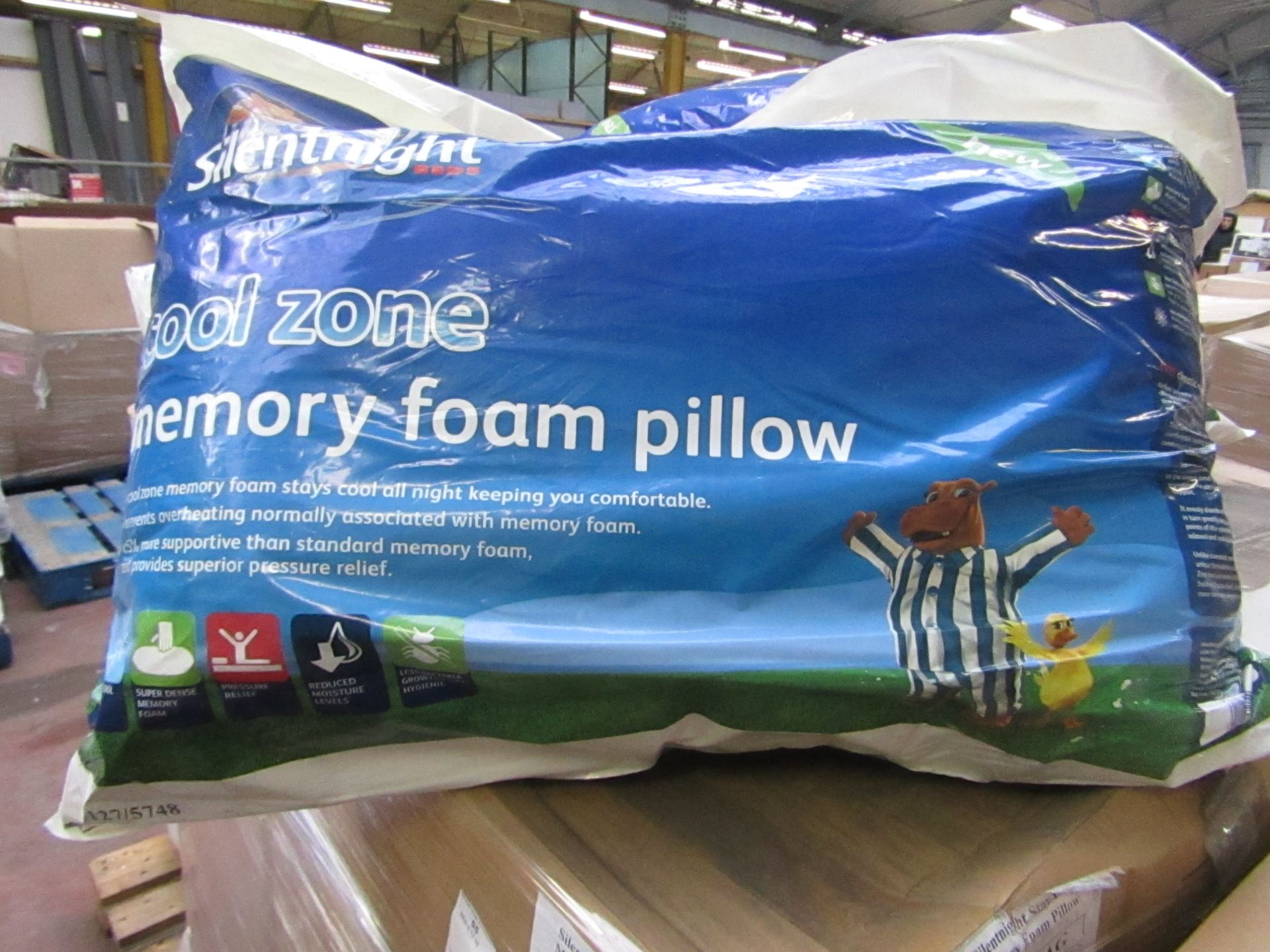 Silentnight Cool Zone memory foam pillow, brand new and packaged. RRP £19.99