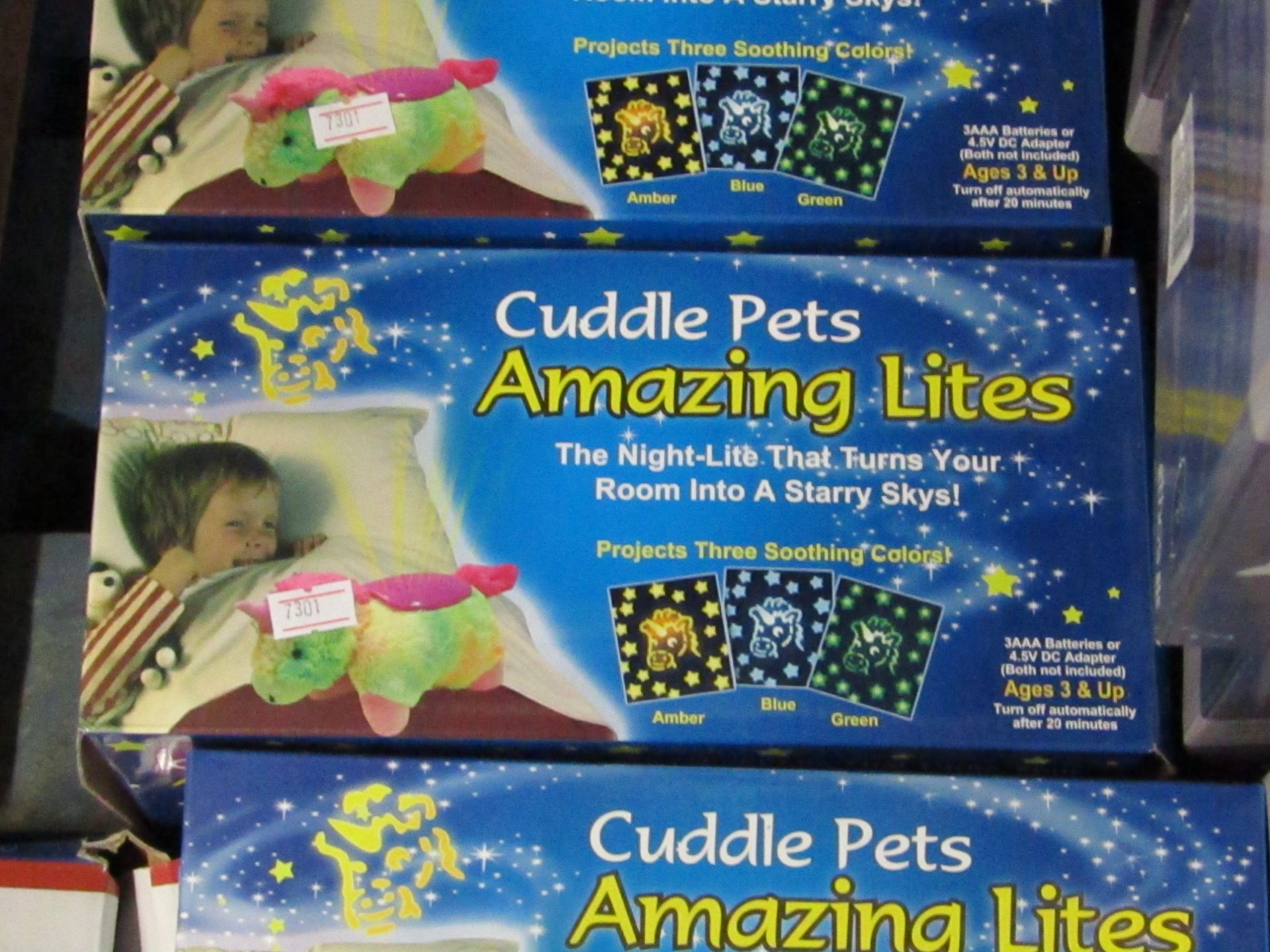 Cuddle Pets amazing lights, star projecting night light, new and boxed