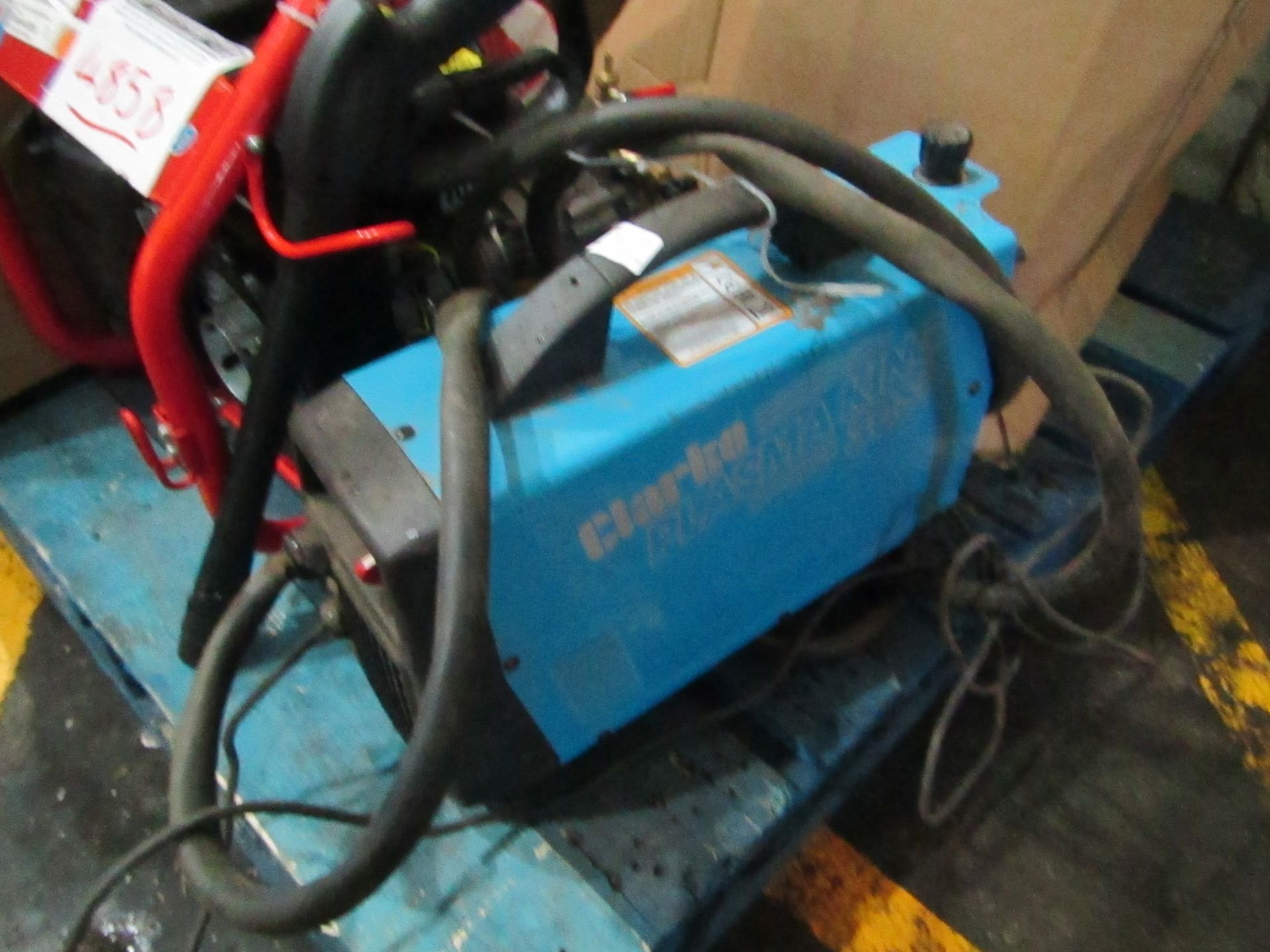 Clarke Plasma King 30Si Plasma Cutter, RRP £570 Please note; this is a raw return and unchecked lot.