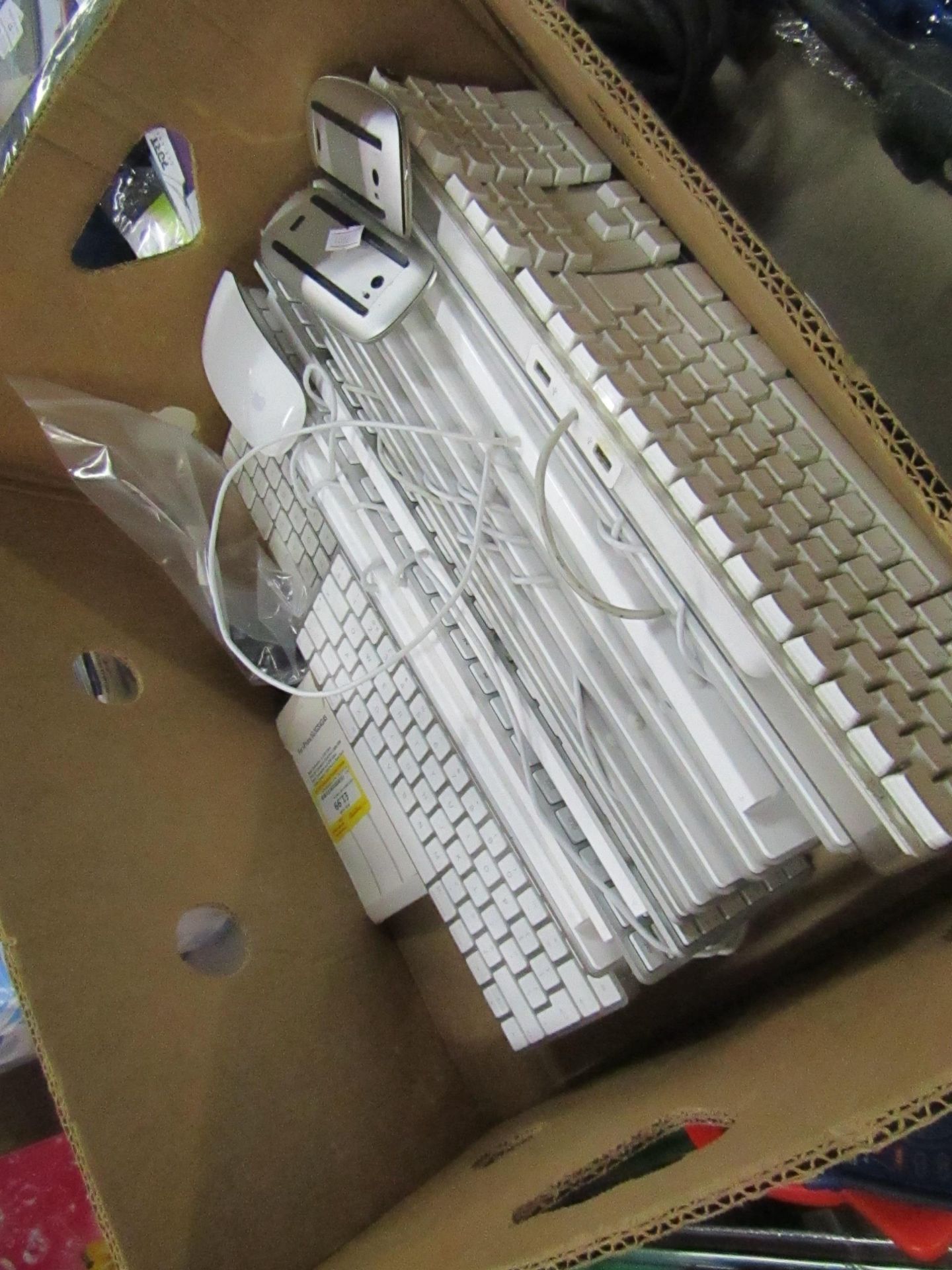 Approx 15x various Apple keyboards and mouses, all untested.