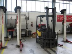 Stenhoj Type 0995112 2.305 2-Post vehicle lift