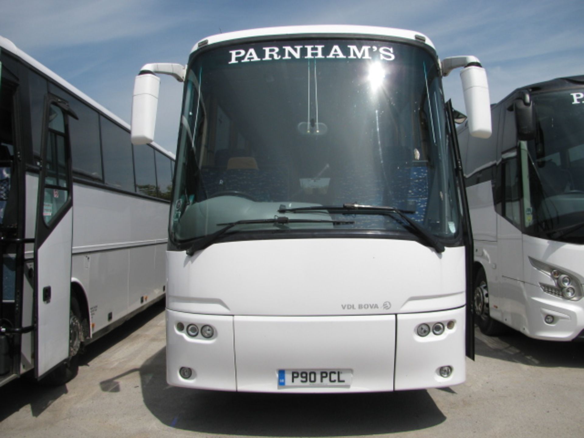 VDL Bova Futura FHD127.365 highline integral luxury coach - Image 2 of 15