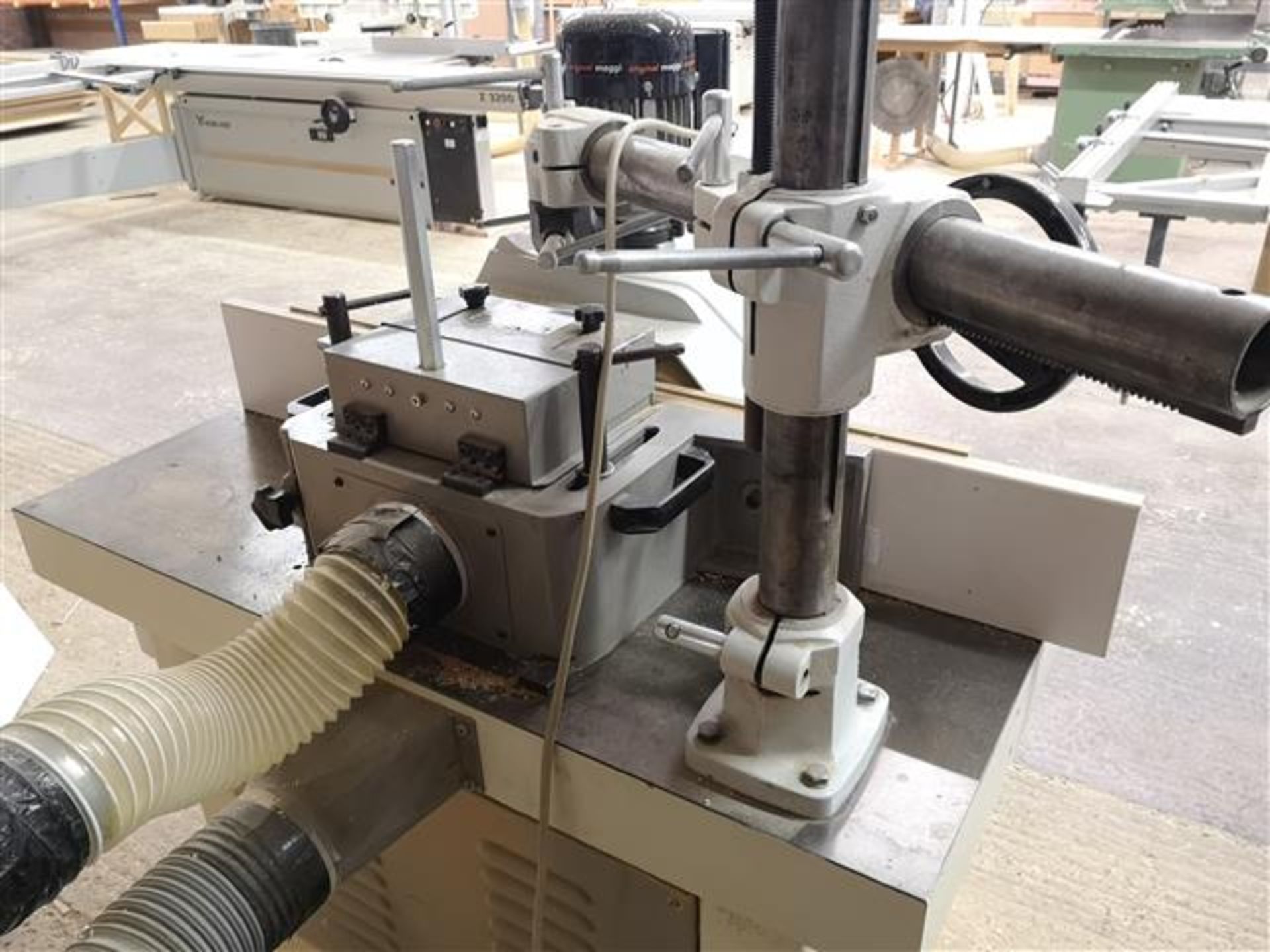 Esse Emme F105 Spindle Moulder Complete with Maggi Steff 2034 Power Feed - Image 3 of 7