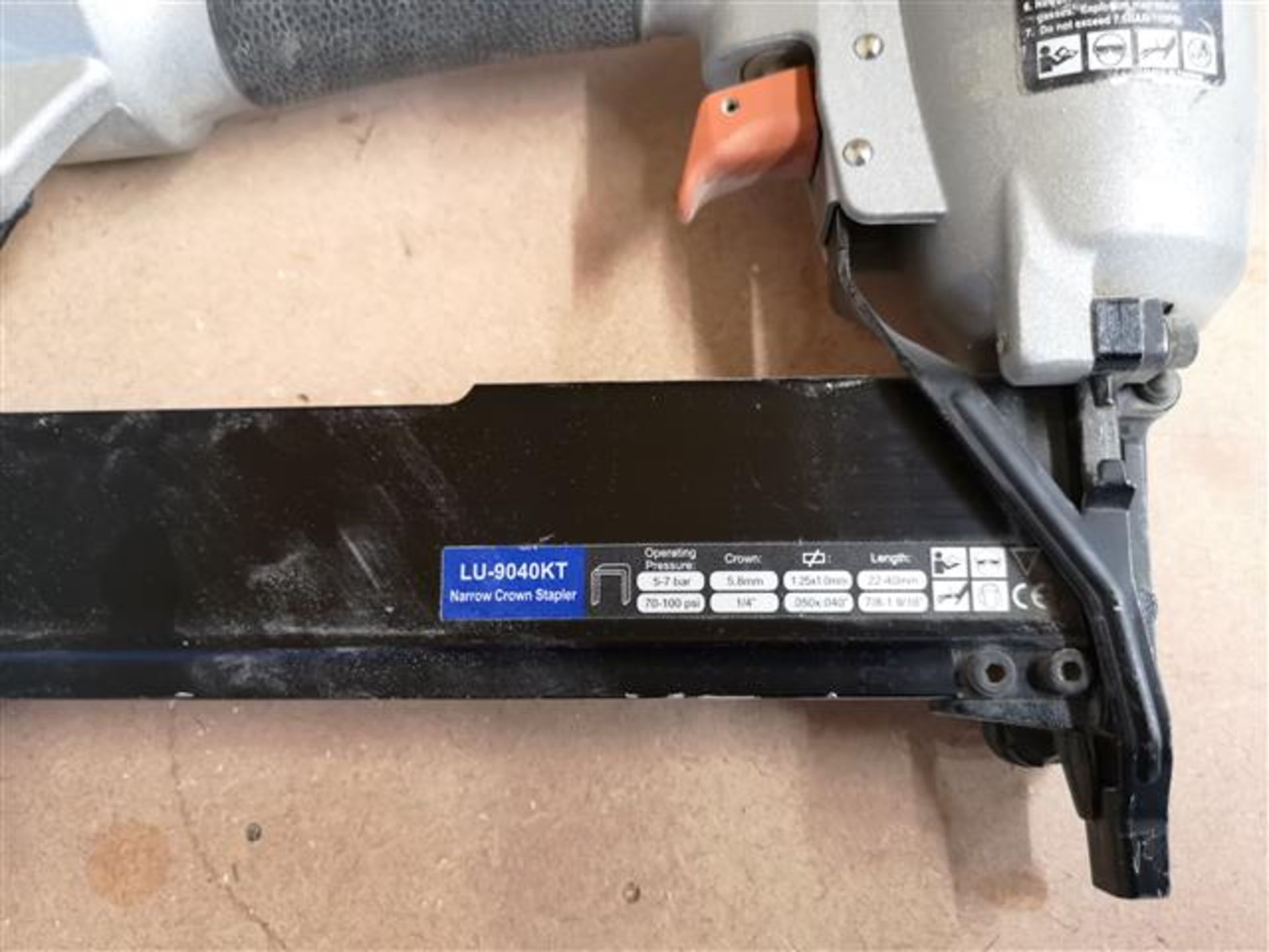 APACH LU-9040KT Industrial 18 Gauge Stapler - Image 3 of 4