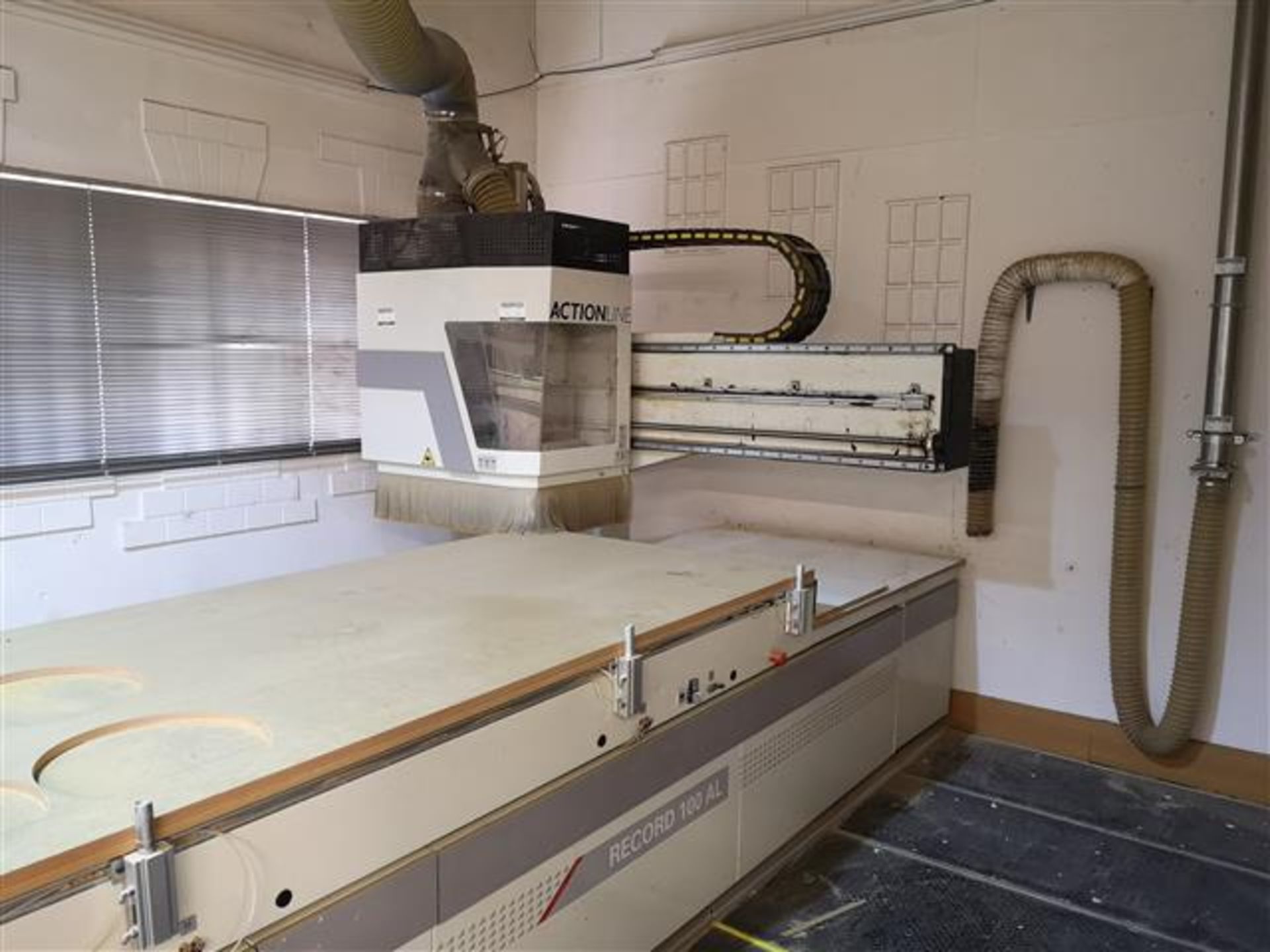 SCM Record 100AL CNC Machining Centre (2008) - Image 2 of 12