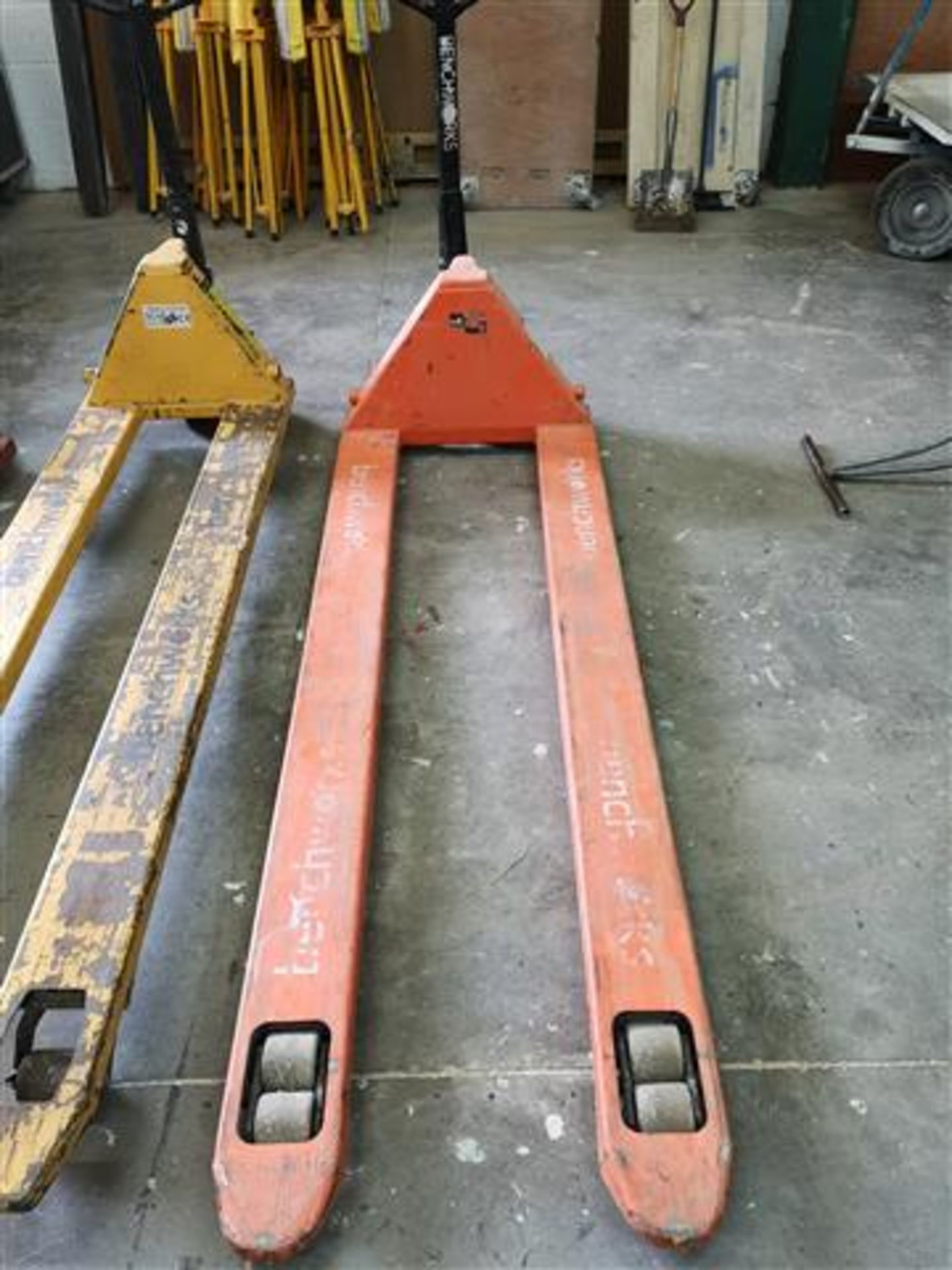 Record 2,000kg Long Fork (2,000mm) Pallet Truck