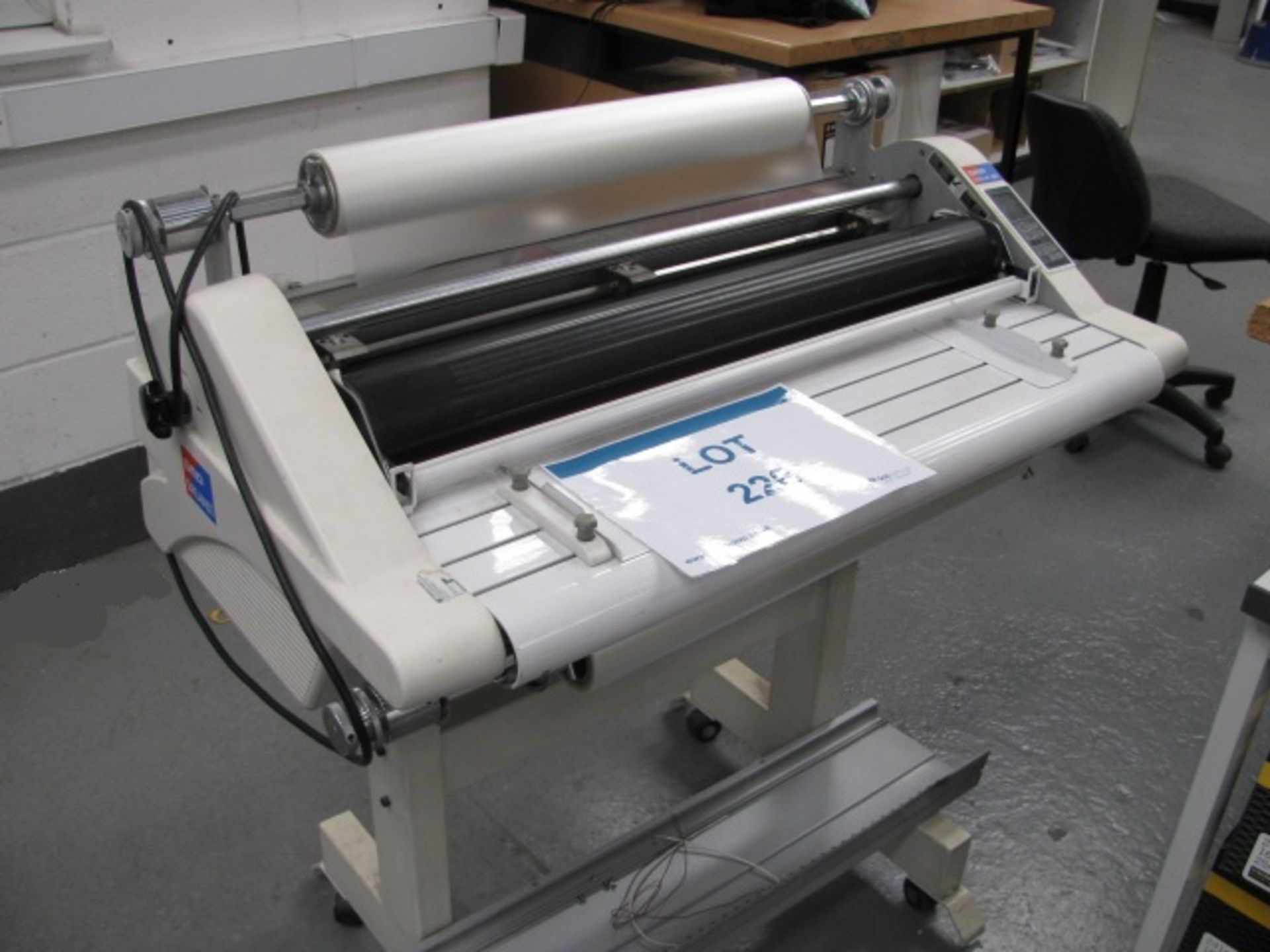 GMD Surelam 800 temperature controlled roll laminator - Image 5 of 5