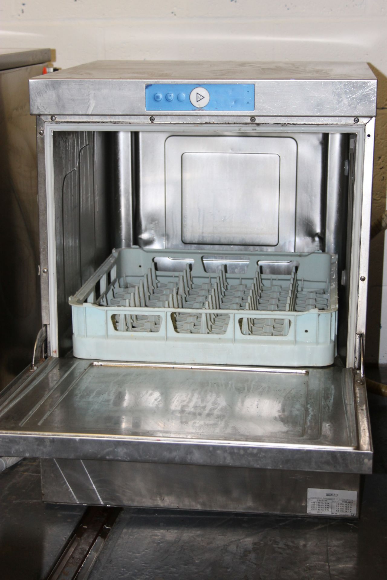 Hobart FXLS-70N Glass washer – with basket – 3ph-NO VAT - Image 2 of 2
