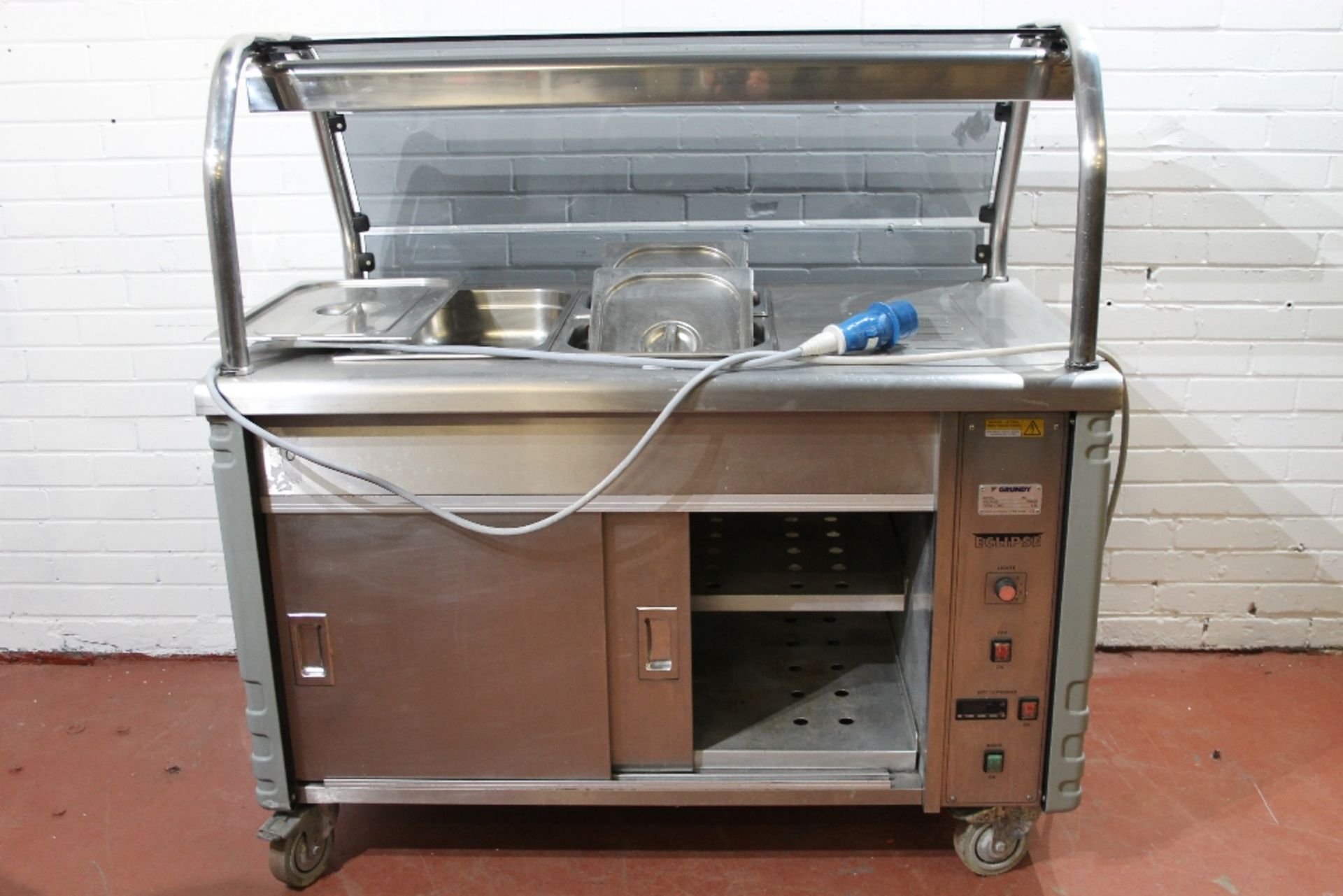 Grundy Mobile Bain Marie / Hot Food Servery with Gastro Pans – Model 91303 R11 – 3ph- Tested - Image 2 of 3
