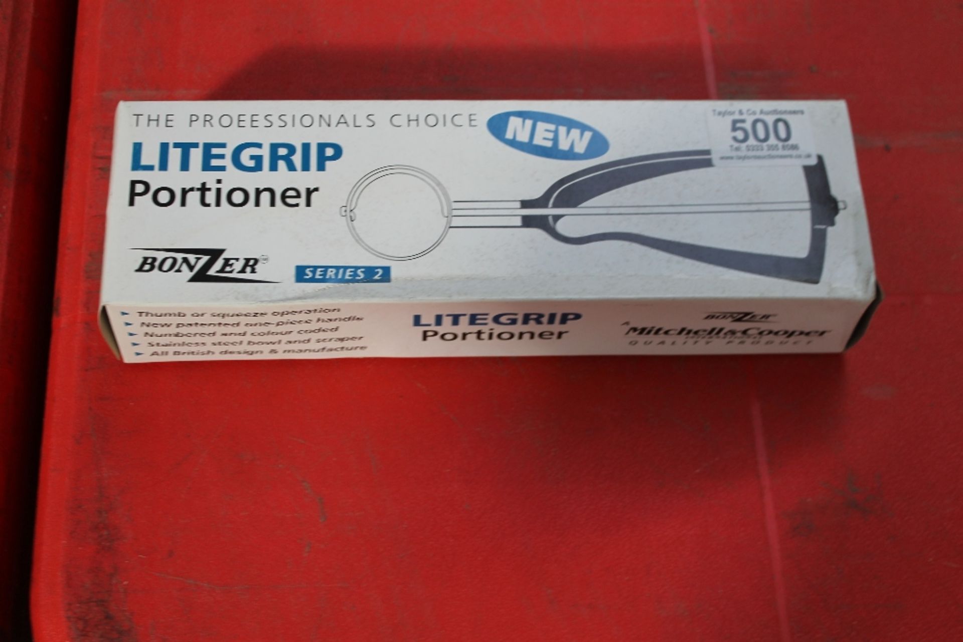 1 x size 20 portioning scoop – NO VAT