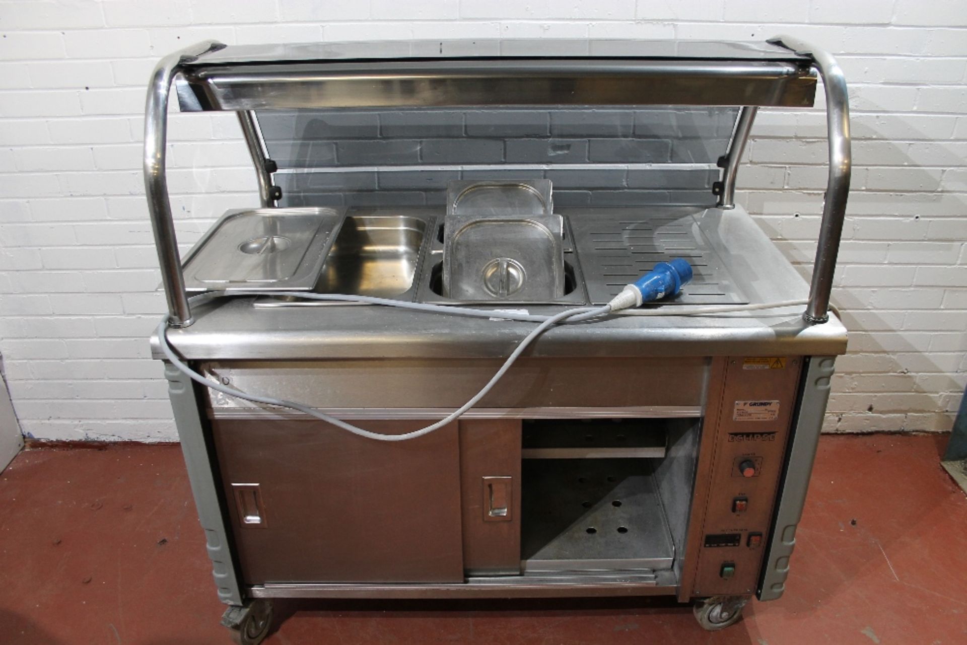 Grundy Mobile Bain Marie / Hot Food Servery with Gastro Pans – Model 91303 R11 – 3ph- Tested - Image 3 of 3