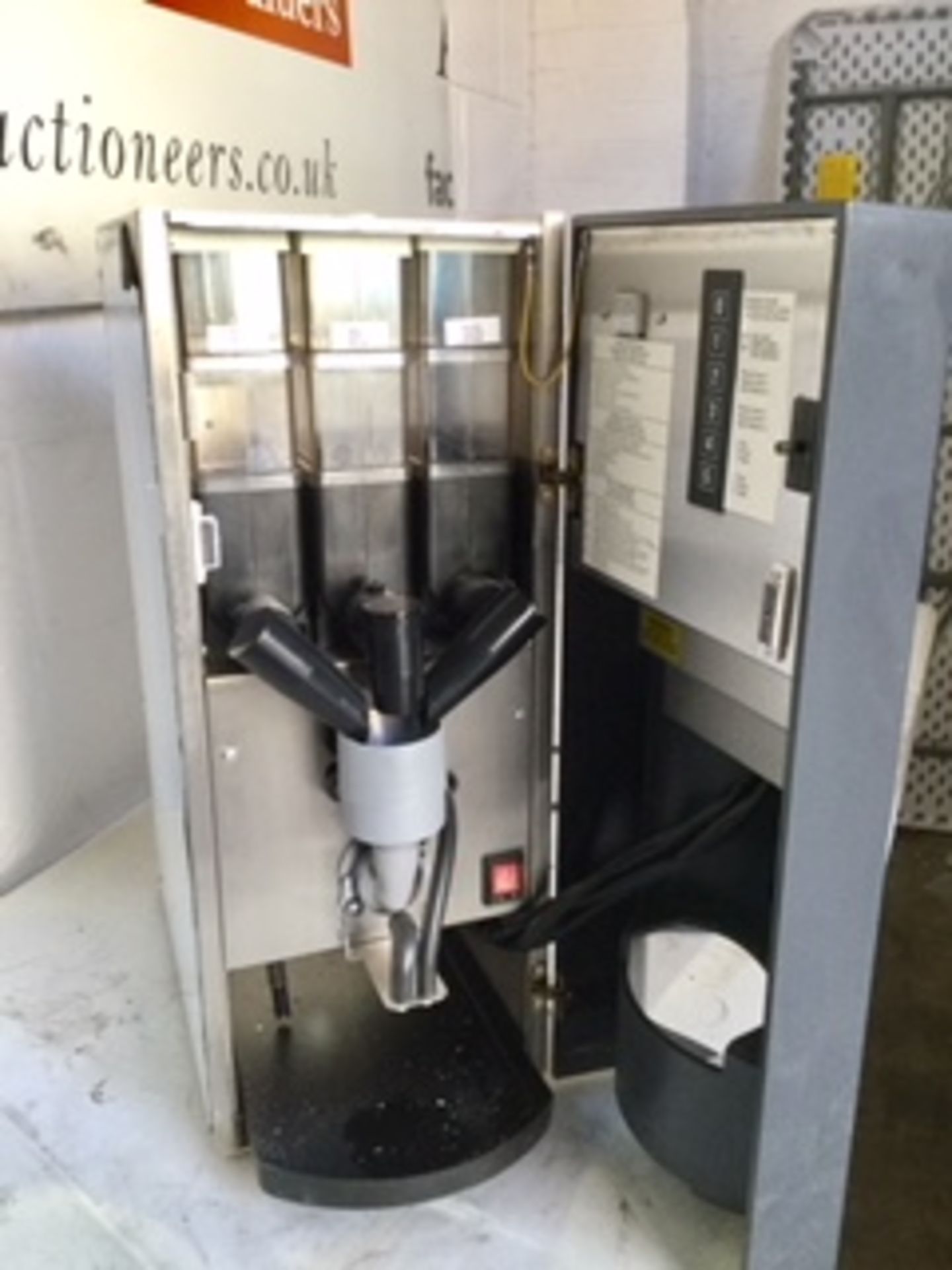 Coffee Vending Machine – NO VAT - Image 2 of 2