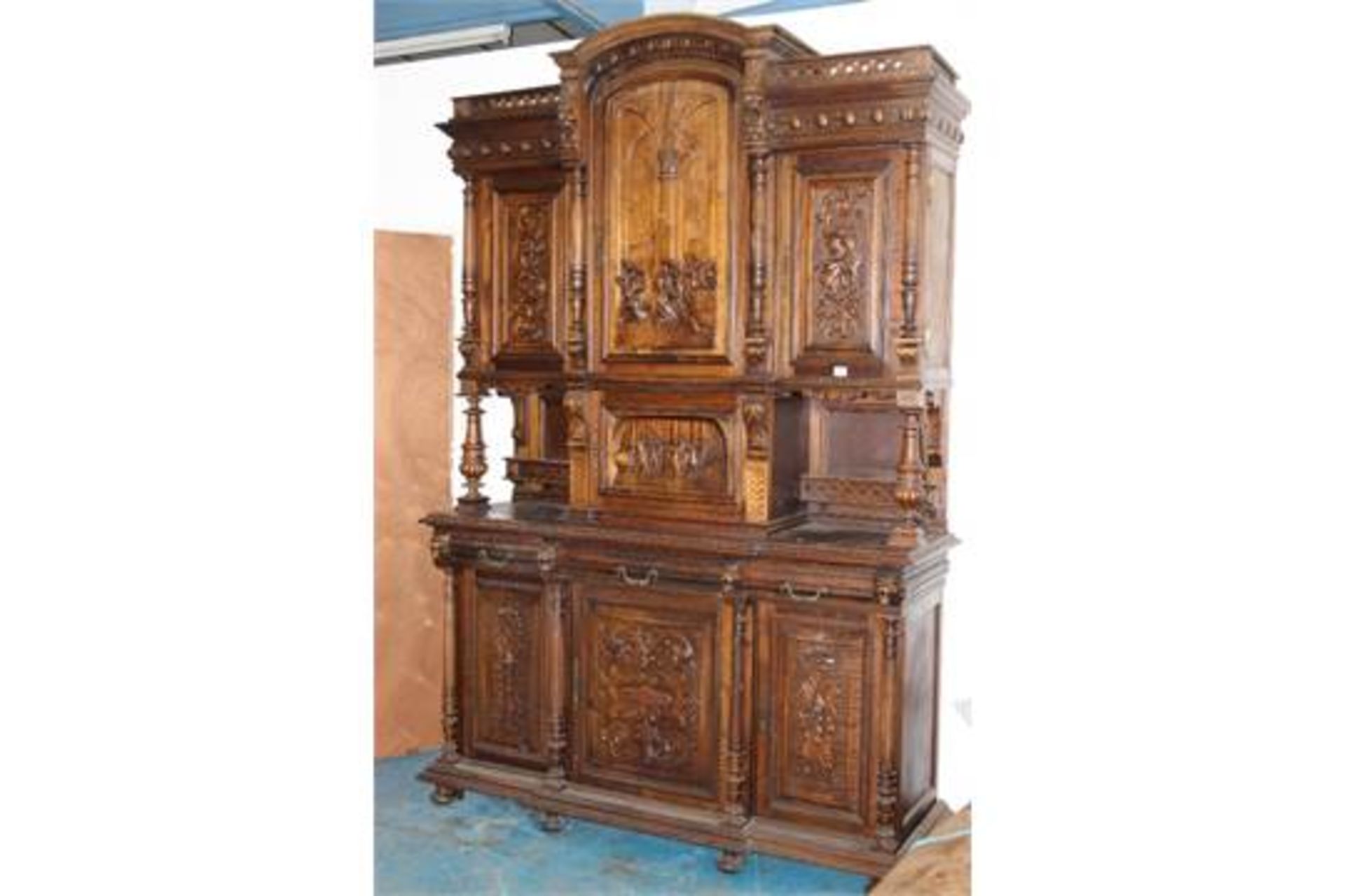 Magnificent Hand Carved Hard Wood Unit - comes apart for removal – W170cm x H266cm x D57cm NO VAT - Image 2 of 2