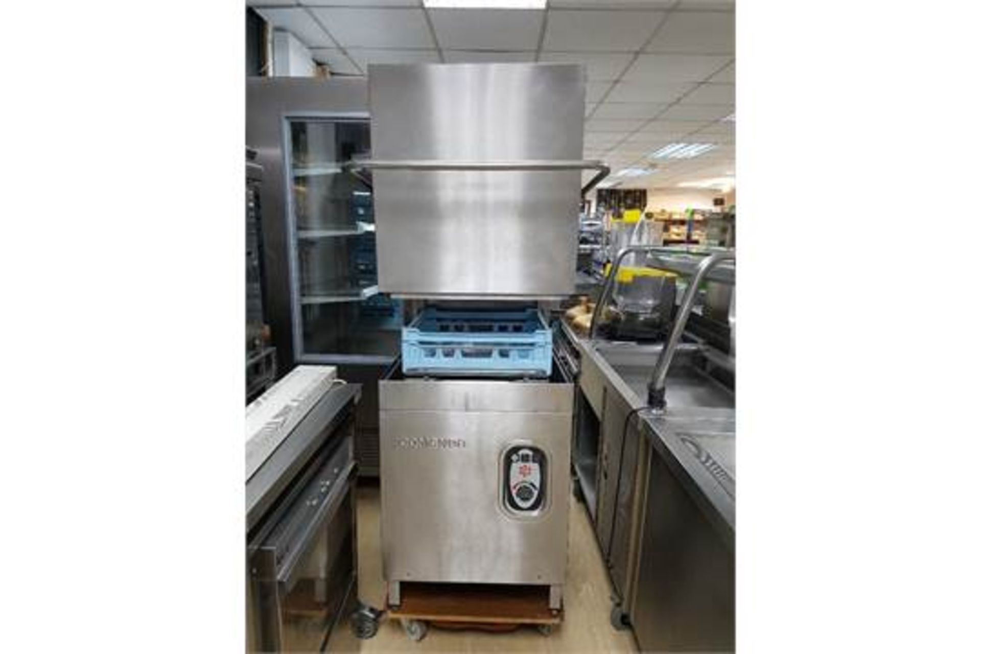 Comenda Passthrough Dishwasher with Basket  -Can be Single or three phase powered