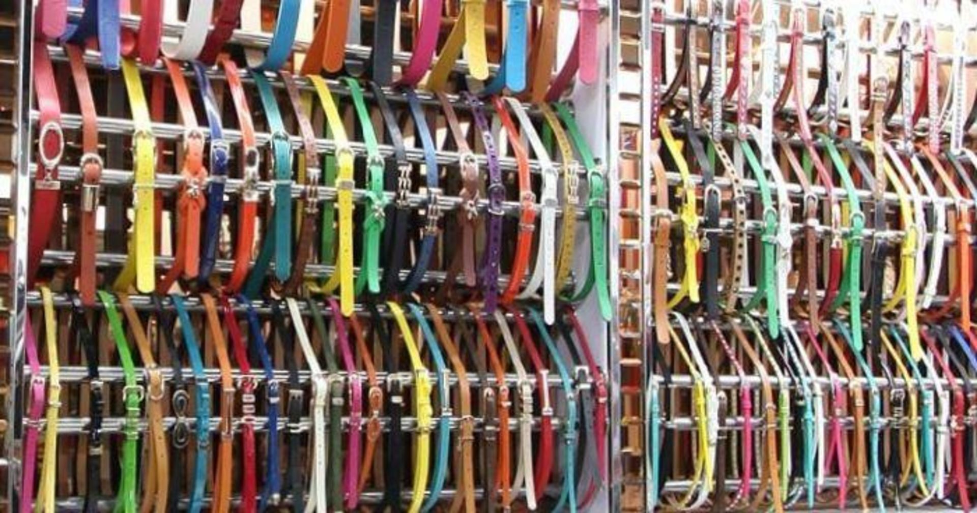 200 Ladies Belts – 3 Designs – NO VAT – UK Delivery £20