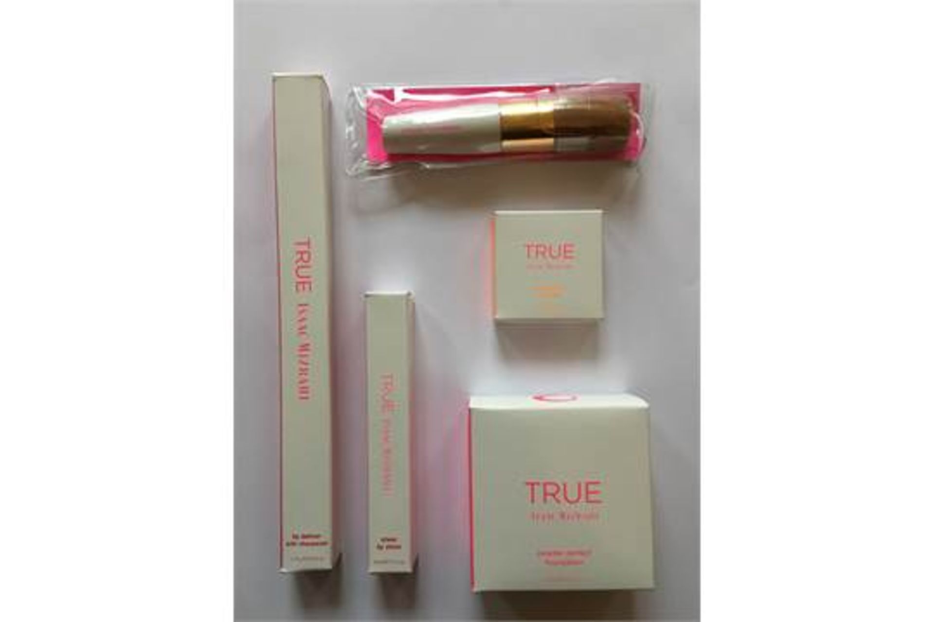 100 x True by Issac Mizrahi – 5 Item Gift Set – RRP £60 per set Each set is individually packed in a