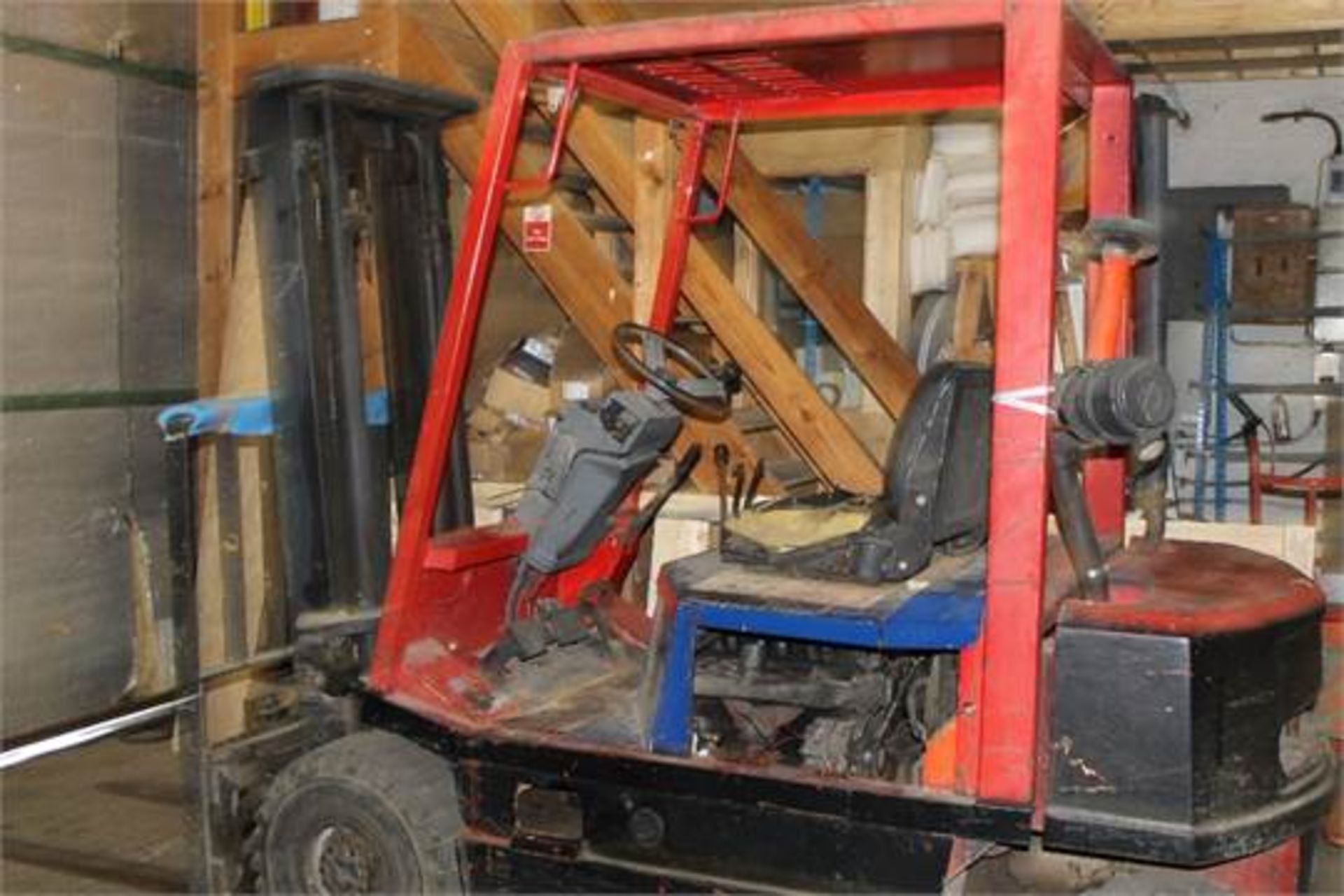 Forklift Truck – Diesel- 2 Tonne Lift Capacity – Tested and in Good Working Order – NO VAT Buyer