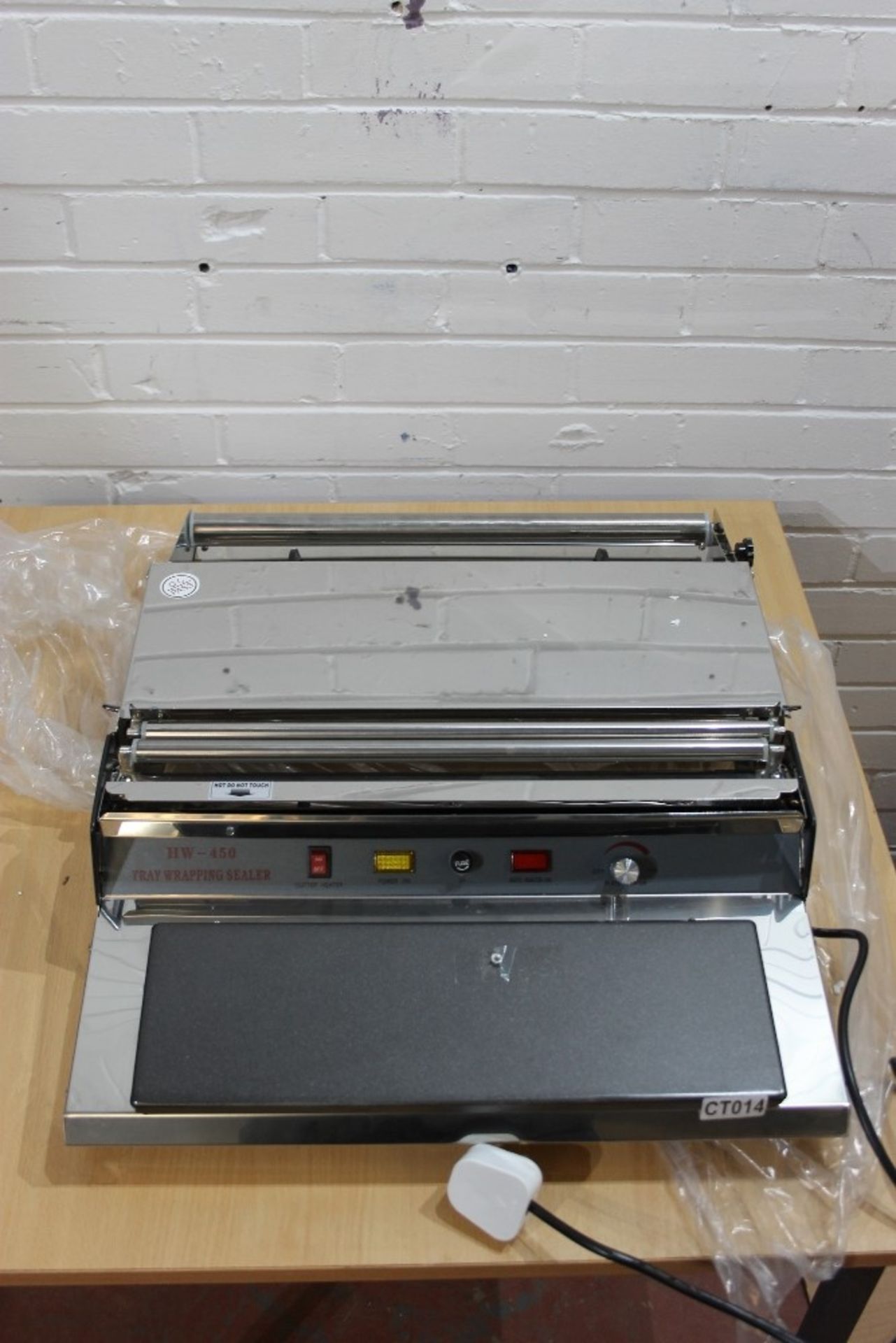 Tray Wrapping Sealer HW450 – As New – NO VAT - Image 2 of 2