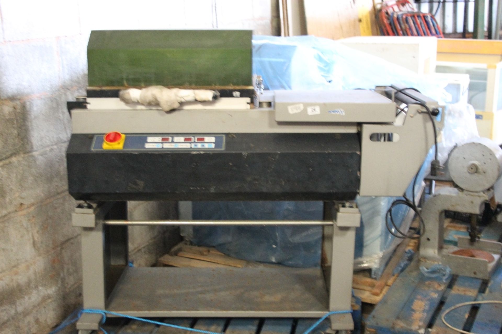 Large Shrink Wrap Machine with Digital Display -1ph Mobile- as found - Lift out charge £10 Buyer