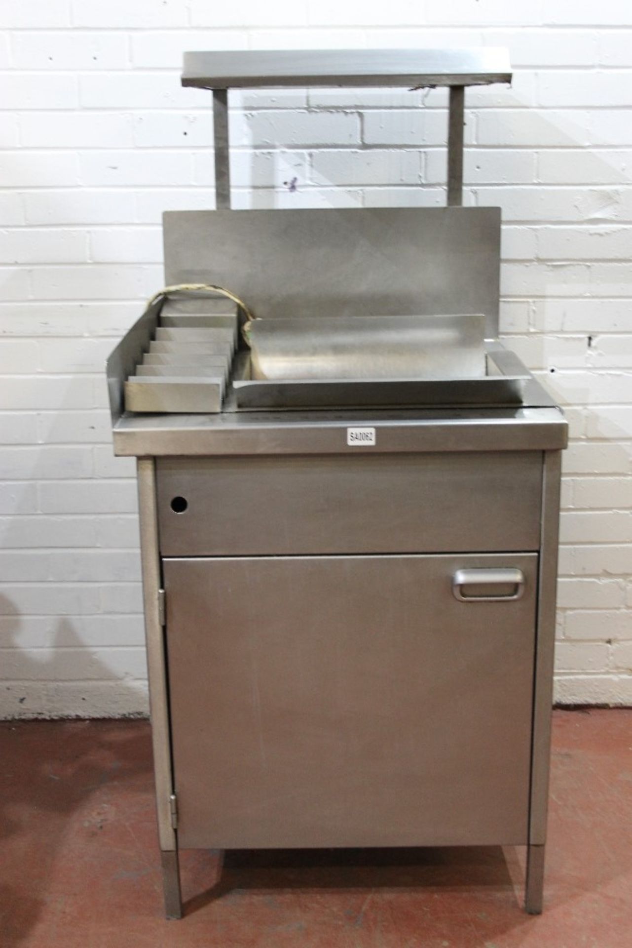 Stainless Steel Mobile Chip Scuttle with Heat Lamps +   Under Storage -1ph – W65cm x H140cm x D70cm - Image 2 of 4