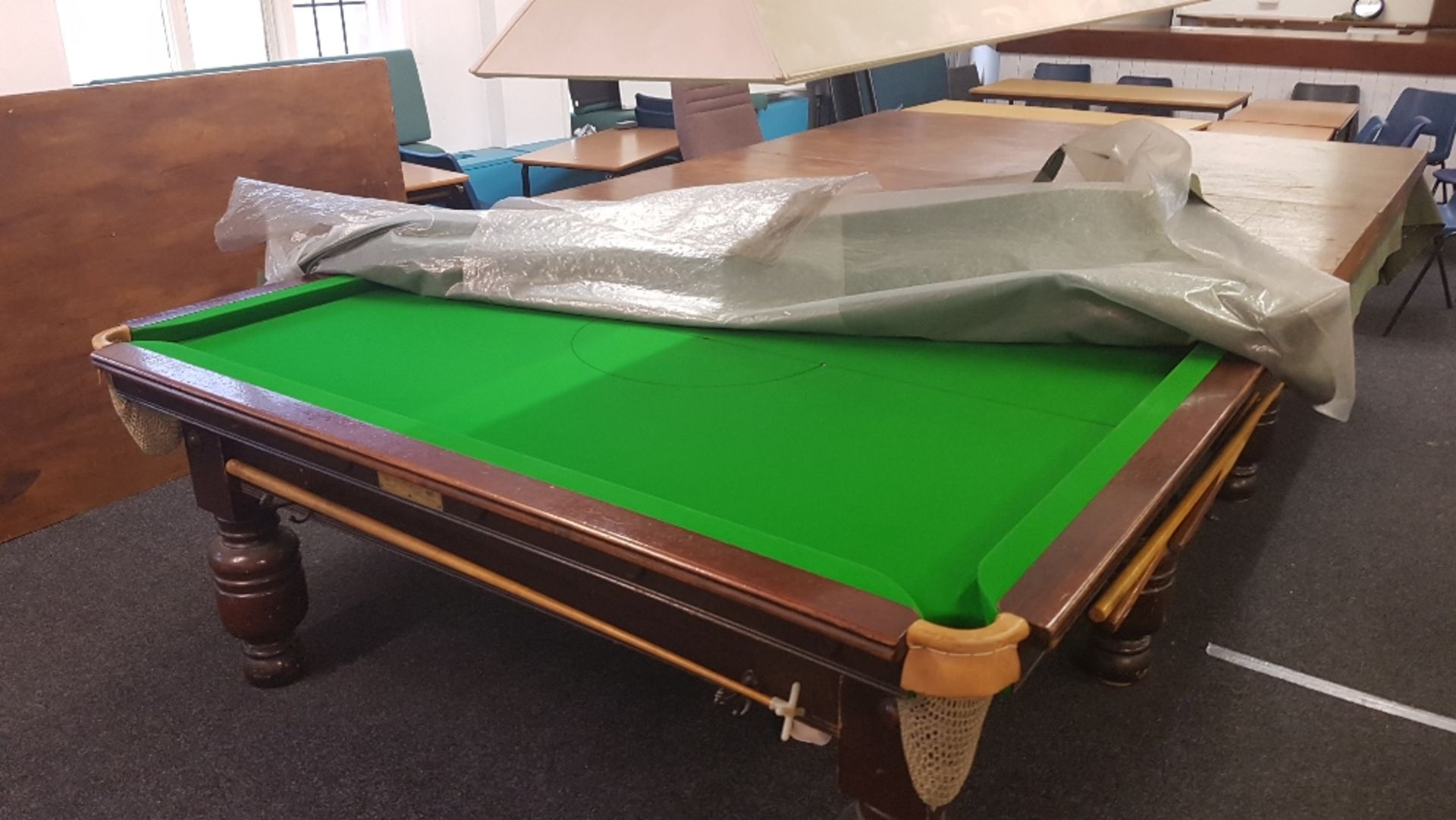 Full size 1930's Snooker Table – Felt is intact – NO VAT No Porter Service on this item Buyer will