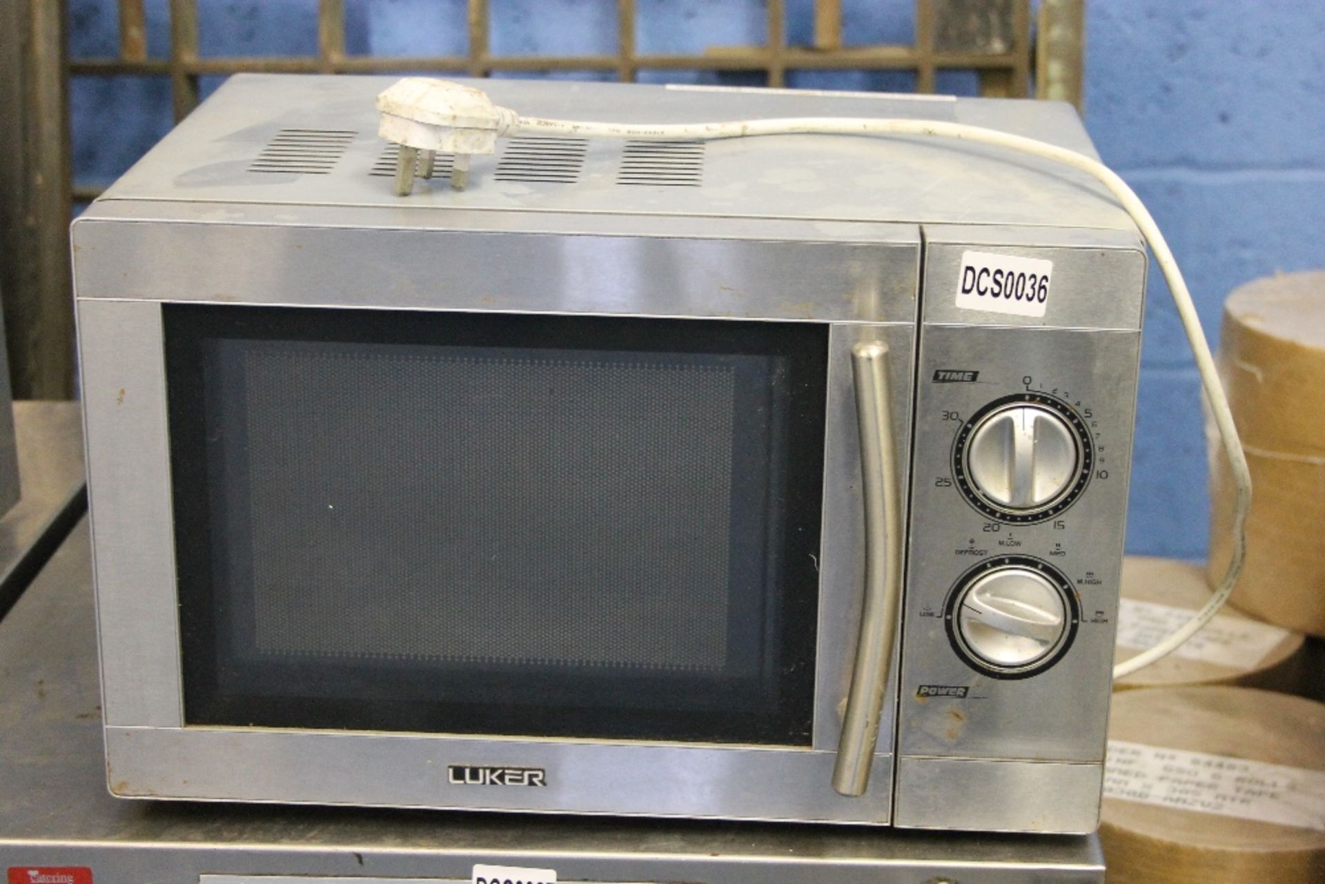 LUKOR Domestic Microwave – NO VAT