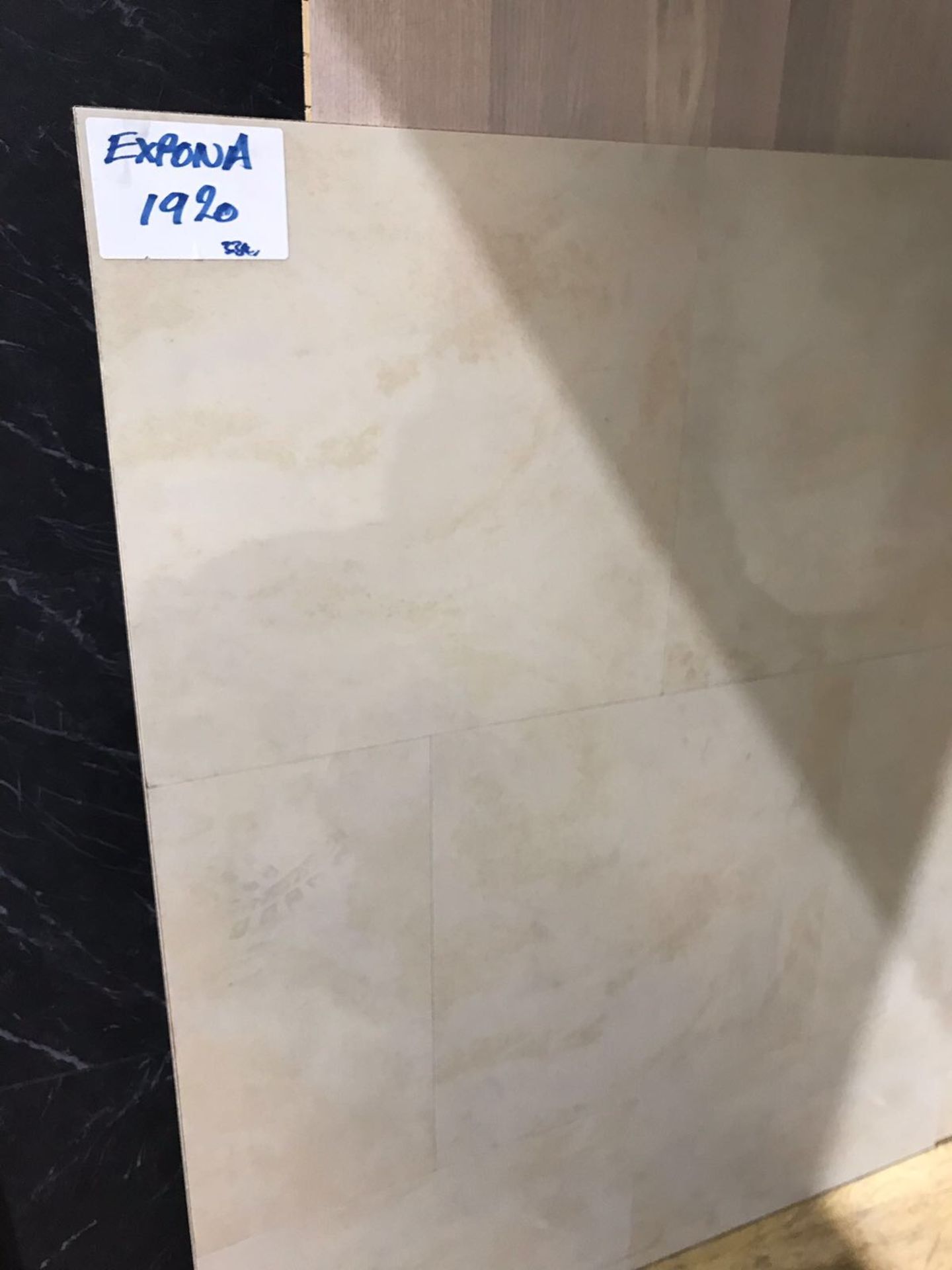 Polyflor Expona Natural Limestone Tiles – 18x18 inch -NO VAT 3.34m2 per box – 6 boxes = 20.06m2 –