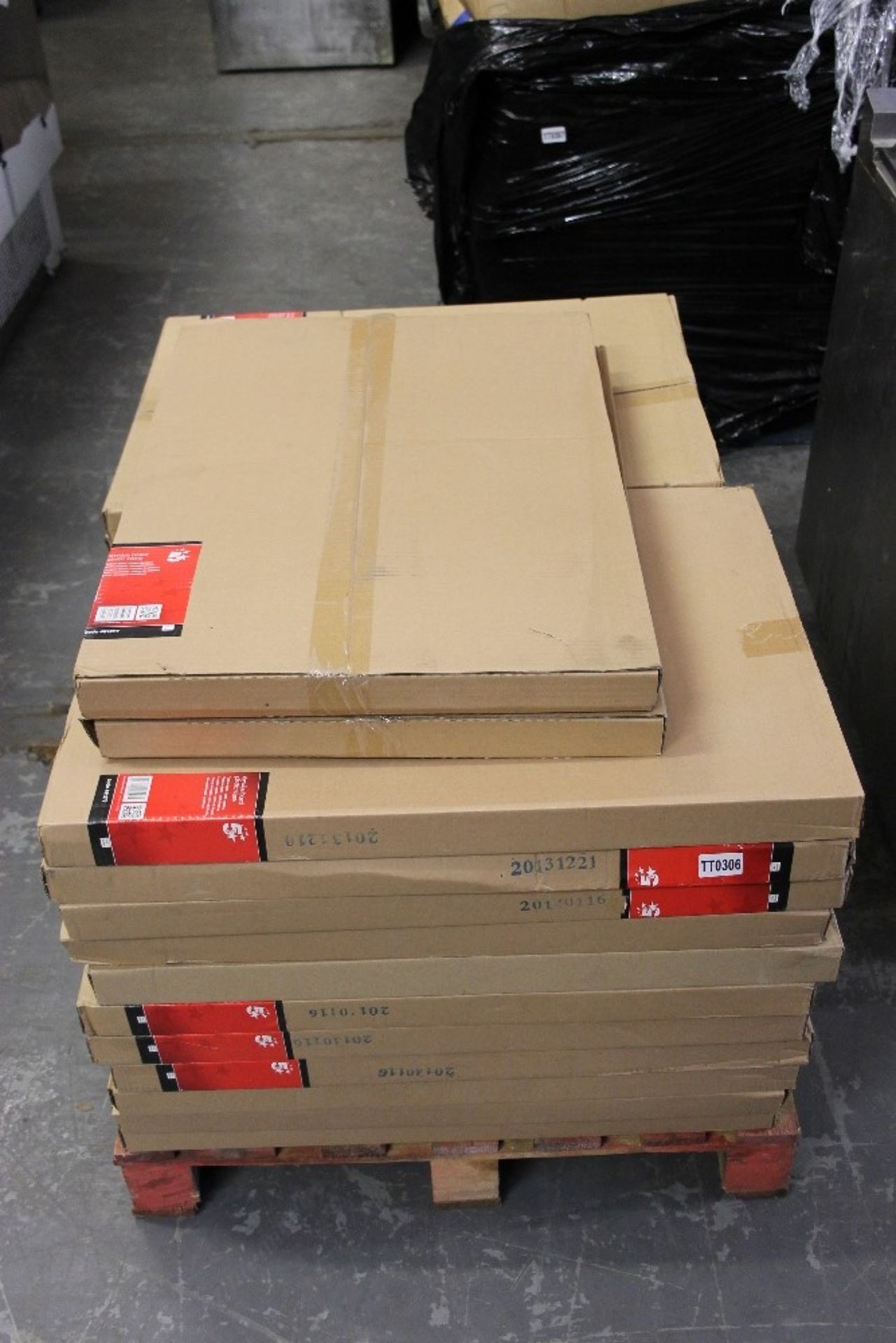 Pallet of New White Boards – 600 x 450mm - Image 2 of 3